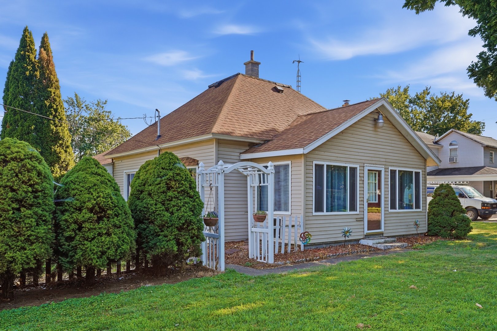 Homes for sale in Rock Falls, IL | 809 W 5Th St, Rock Falls, IL 61071 | MLS# 12707652