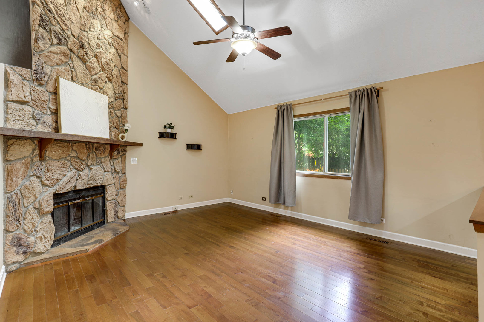 5th image of 1117 Wishing Well Ln, Naperville, IL 60564 | MLS# 12707670