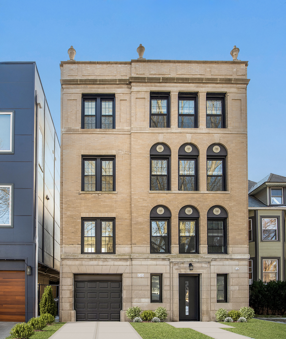 3rd image of 1535 W Estes Ave, Chicago, IL 60626