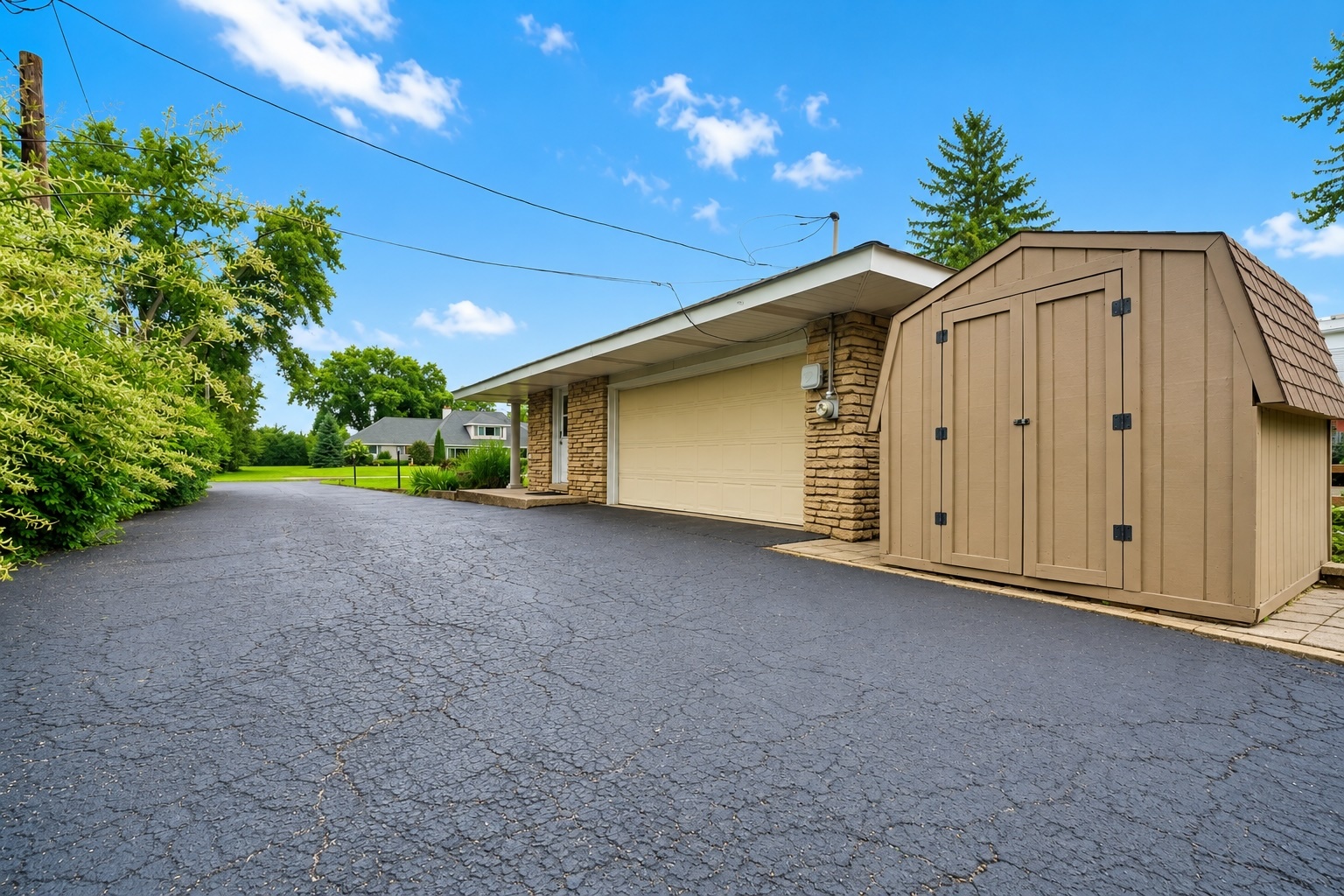 5th image of 22W689 Elmwood Dr, Glen Ellyn, IL 60137 | MLS# 12707736