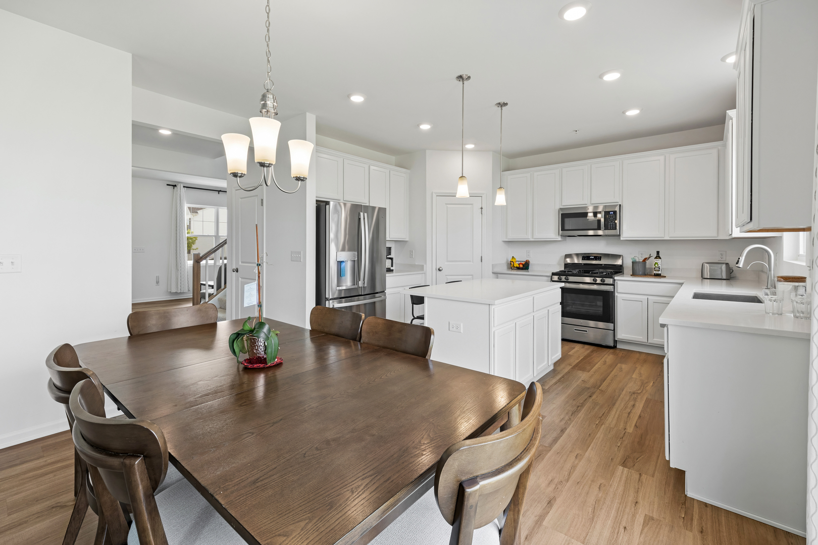 5th image of 1320 Spencer Ln, South Elgin, IL 60177 | MLS# 12707737