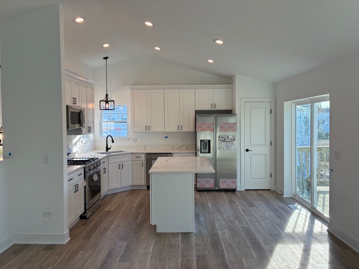 3rd image of 927 Saddle Ridge Dr, Joliet, IL 60432 | MLS# 12707740