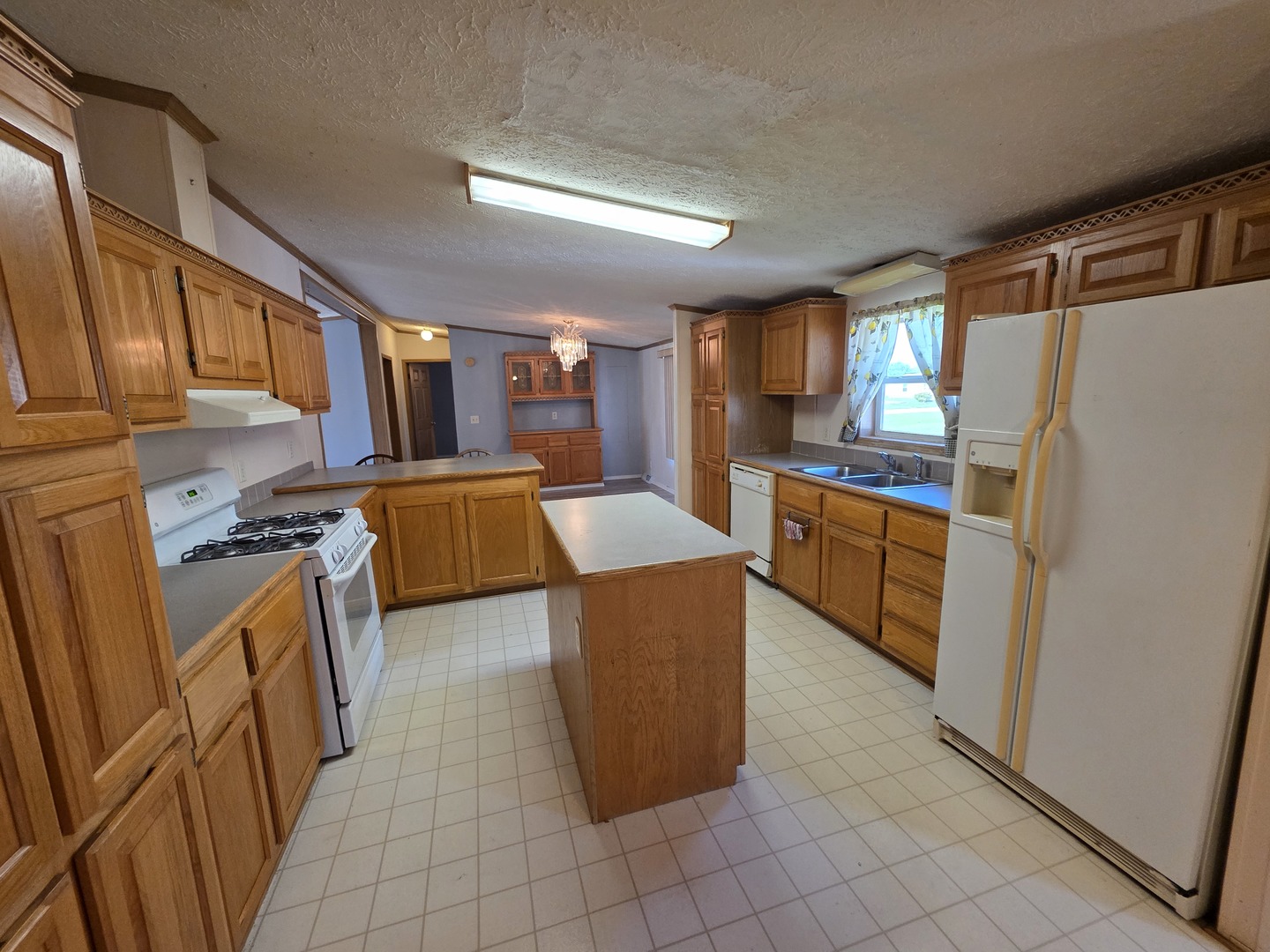 Homes for sale in Chenoa, IL | 105 Champion Dr, Chenoa, IL 61726 | MLS# 12707751