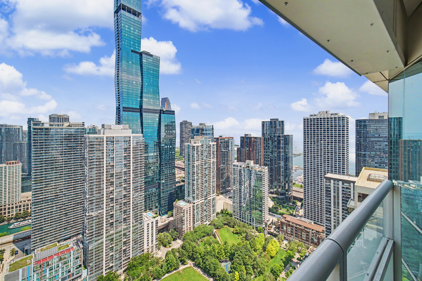 4th image of 340 E Randolph St #4304, Chicago, IL 60601 | MLS# 12707775