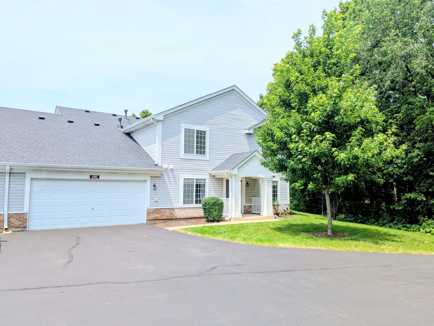 Homes for sale in Plainfield, IL | 13917 S Cambridge Cir, Plainfield, IL 60544 | MLS# 12707820