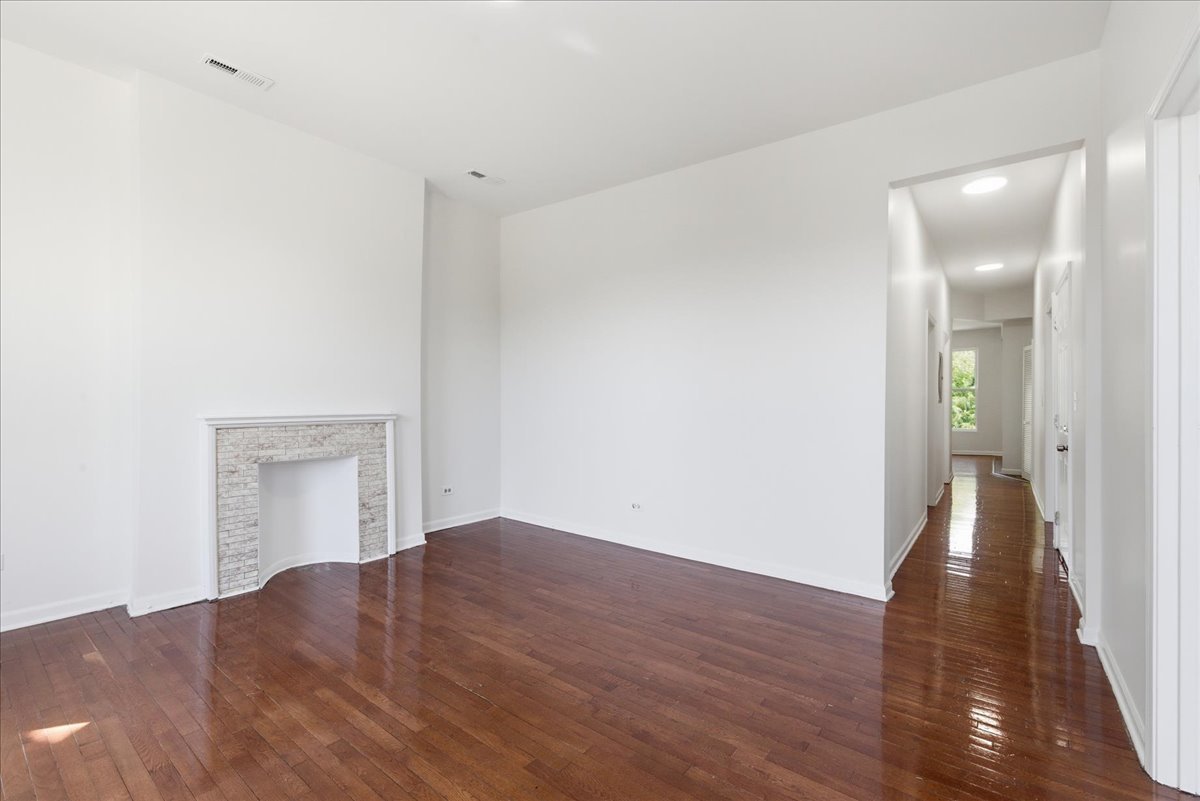 3rd image of 6506 S Saint Lawrence Ave, Chicago, IL 60637 | MLS# 12707833