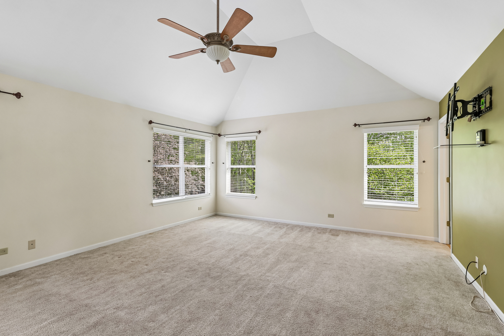 4th image of 426 Heatherwood Dr Se, Oswego, IL 60543 | MLS# 12707864