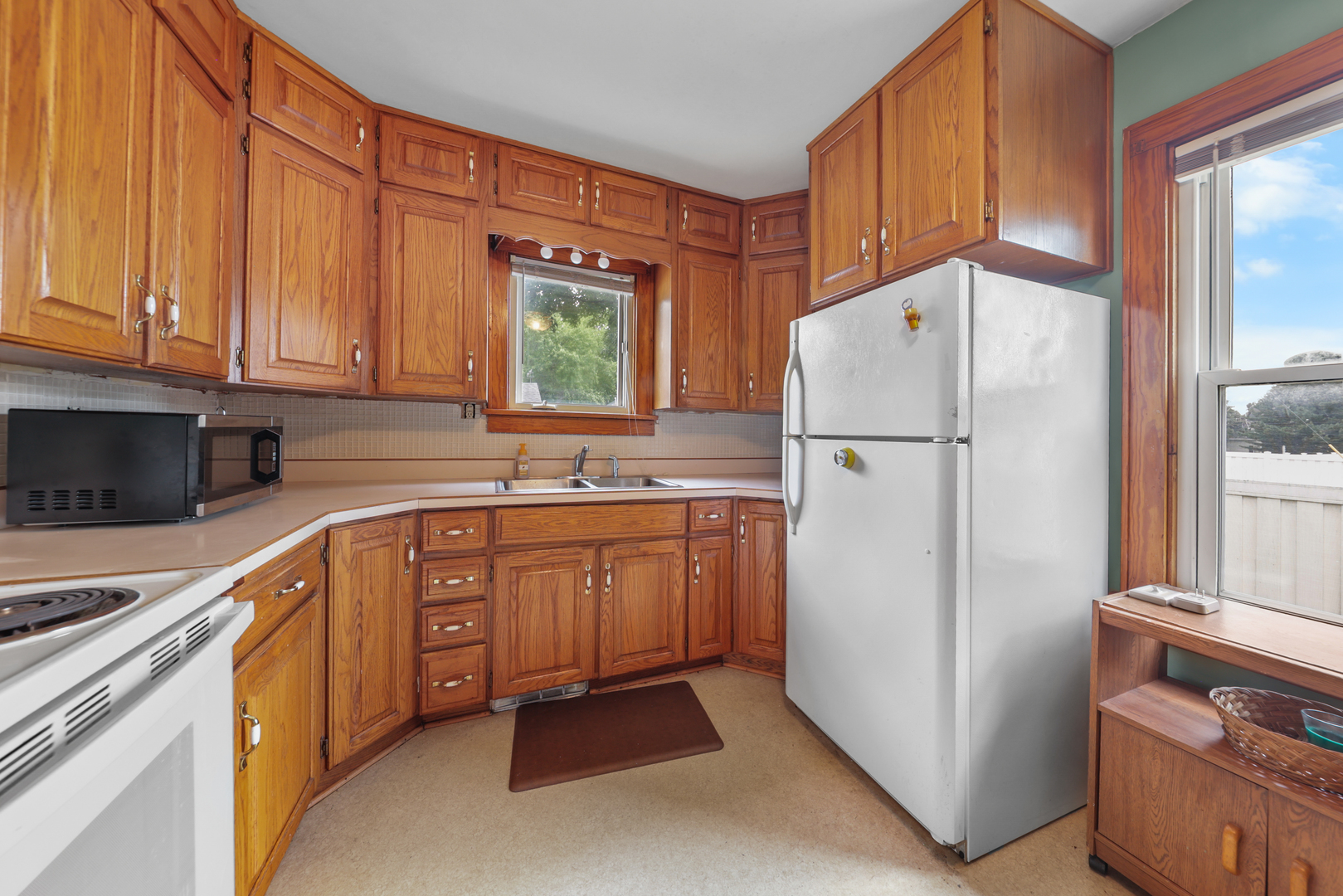 3rd image of 1614 7Th St, Peru, IL 61354 | MLS# 12707874