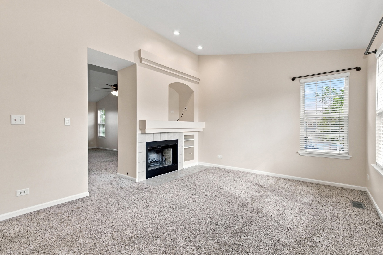 4th image of 903 Genesee Dr, Naperville, IL 60563 | MLS# 12707896