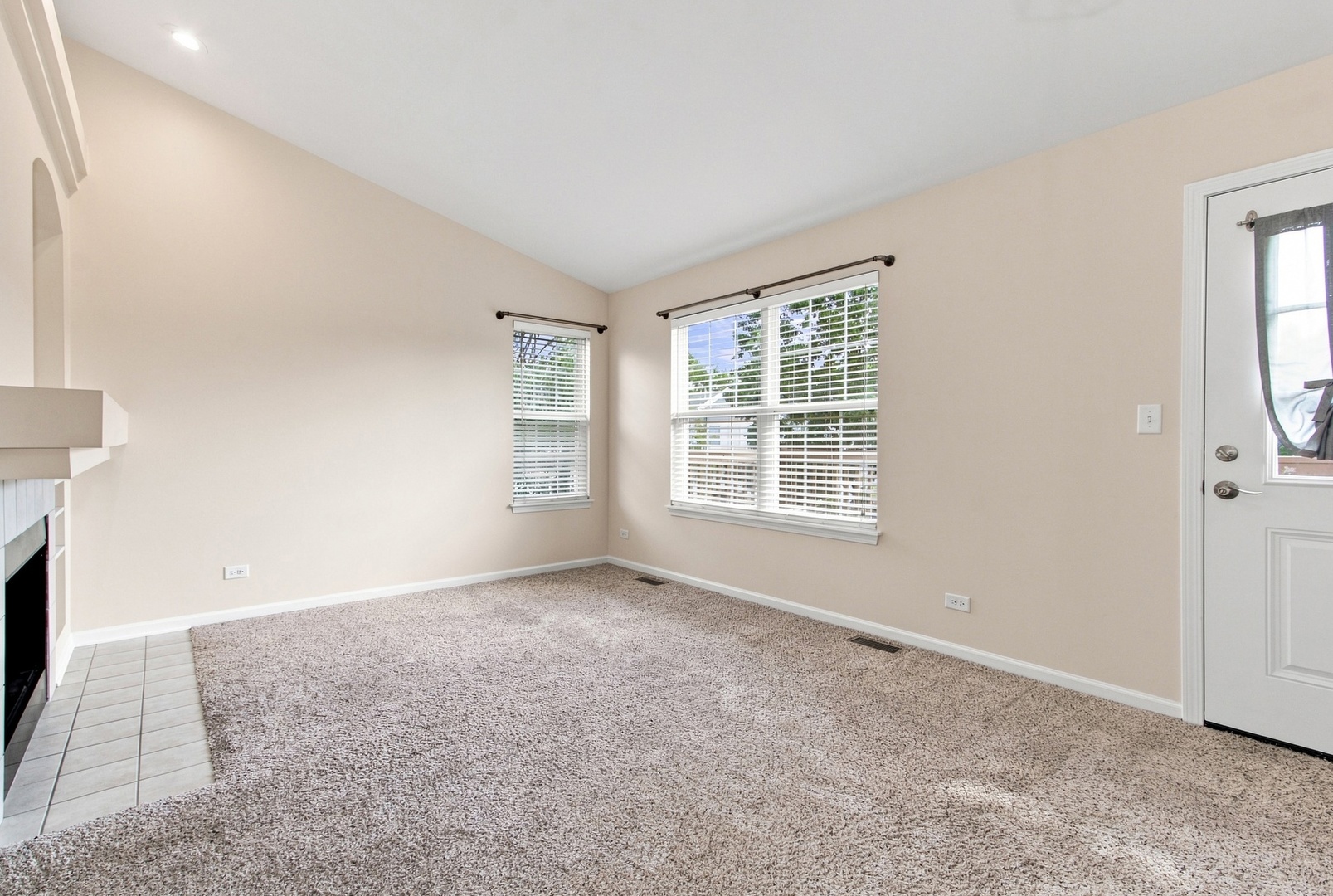 3rd image of 903 Genesee Dr, Naperville, IL 60563 | MLS# 12707896