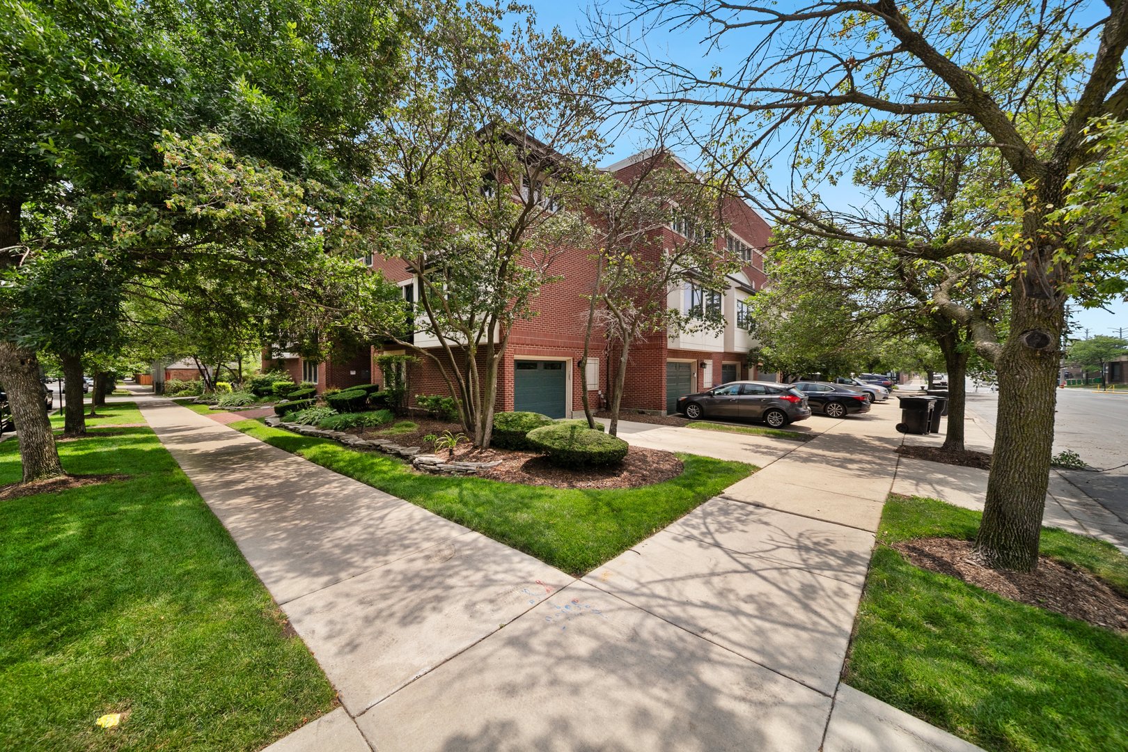 3rd image of 2455 W Ohio St, Chicago, IL 60612