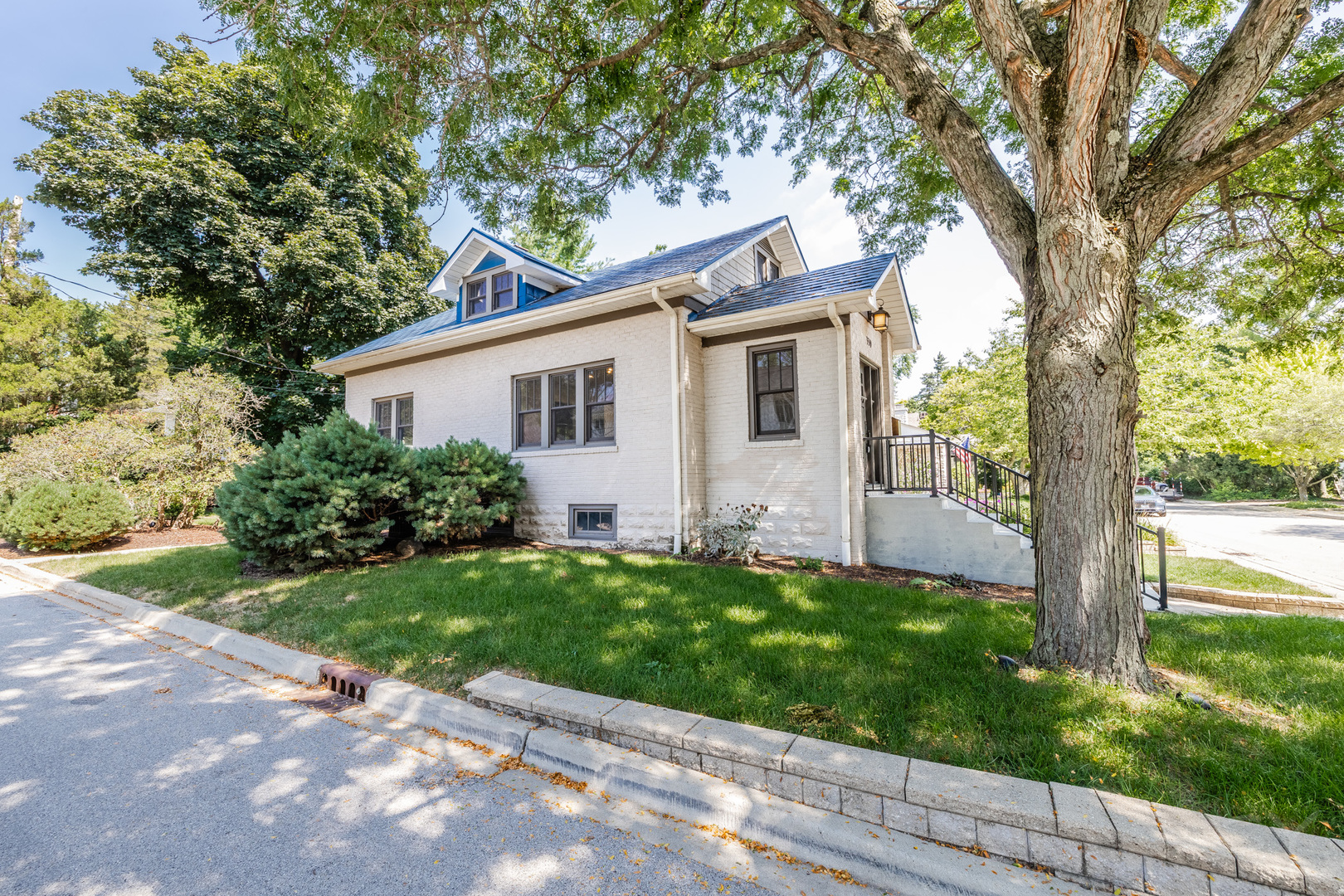 image of 330 S River Ln, Geneva, IL 60134 | MLS# 12707934