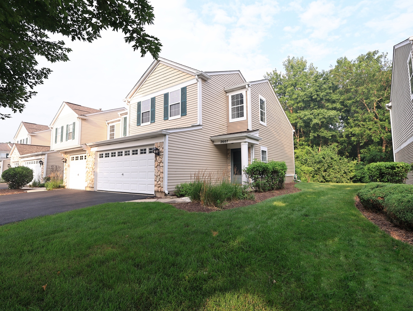 Homes for sale in Plainfield, IL | 2607 Oak Tree Ln, Plainfield, IL 60586 | MLS# 12707958