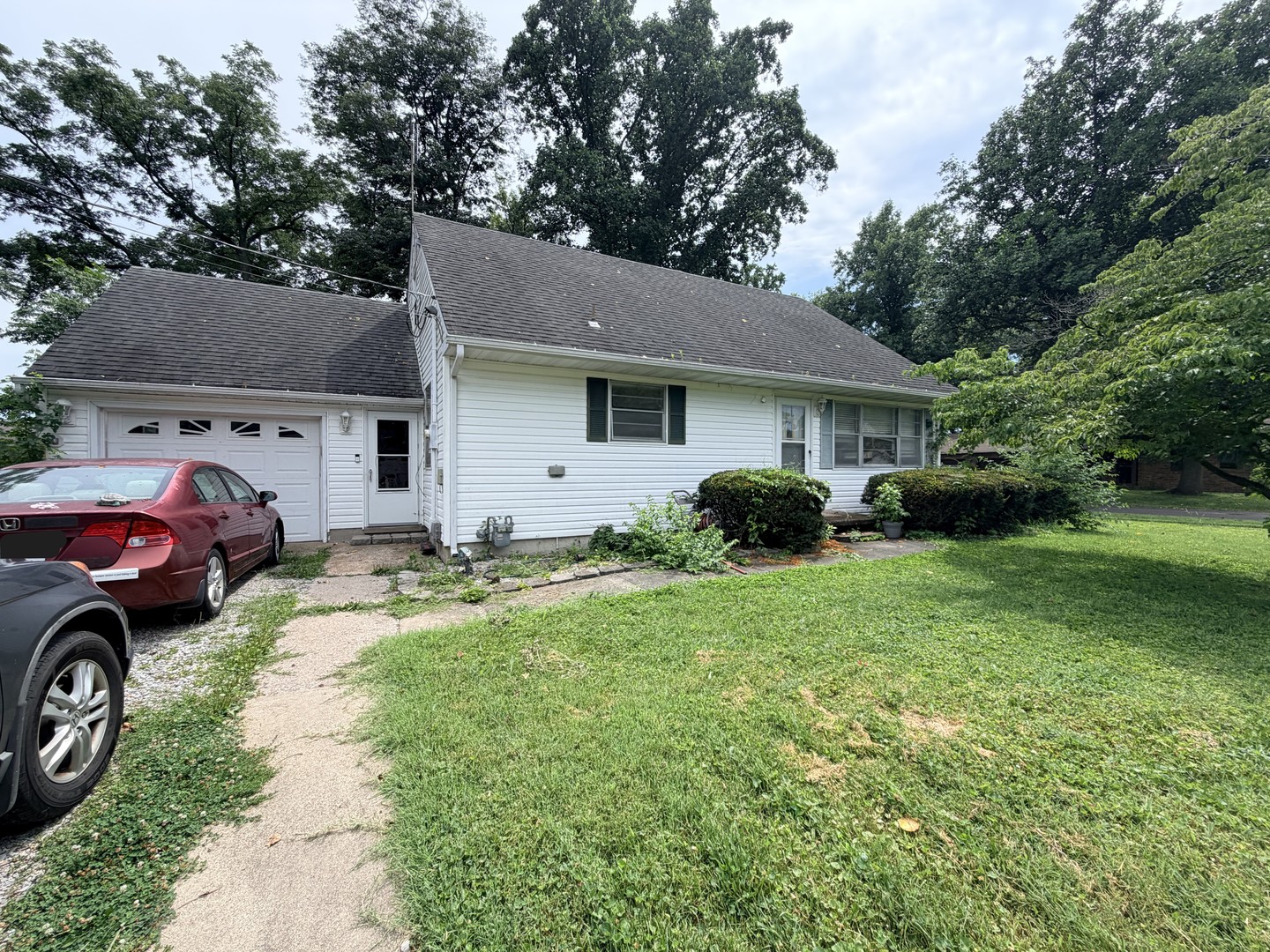 Homes for sale in Mascoutah, IL | 602 E Green St, Mascoutah, IL 62258 | MLS# 12708006