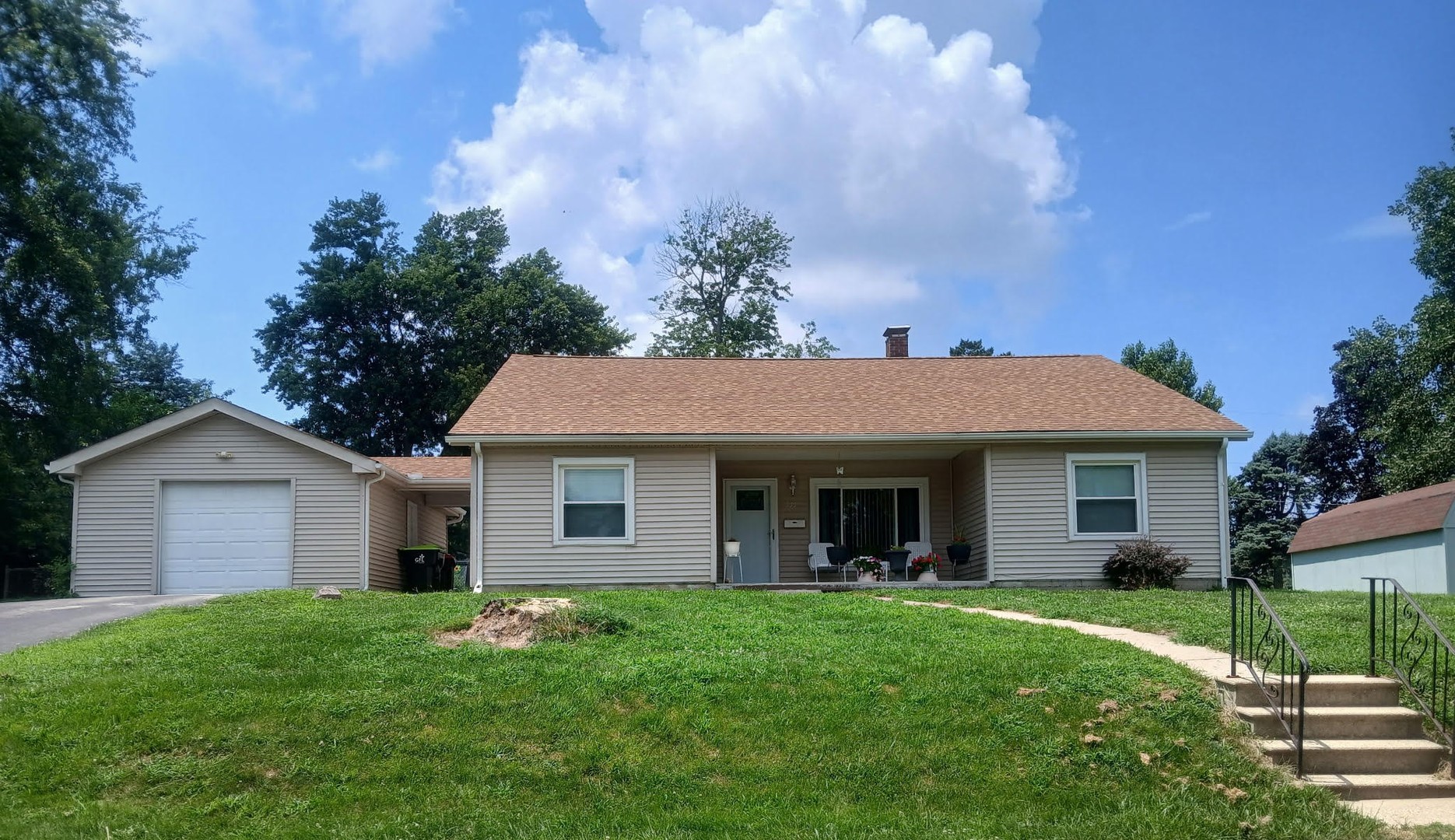 Homes for sale in Decatur, IL | 555 N 35th St, Decatur, IL 62521 | MLS# 12708025