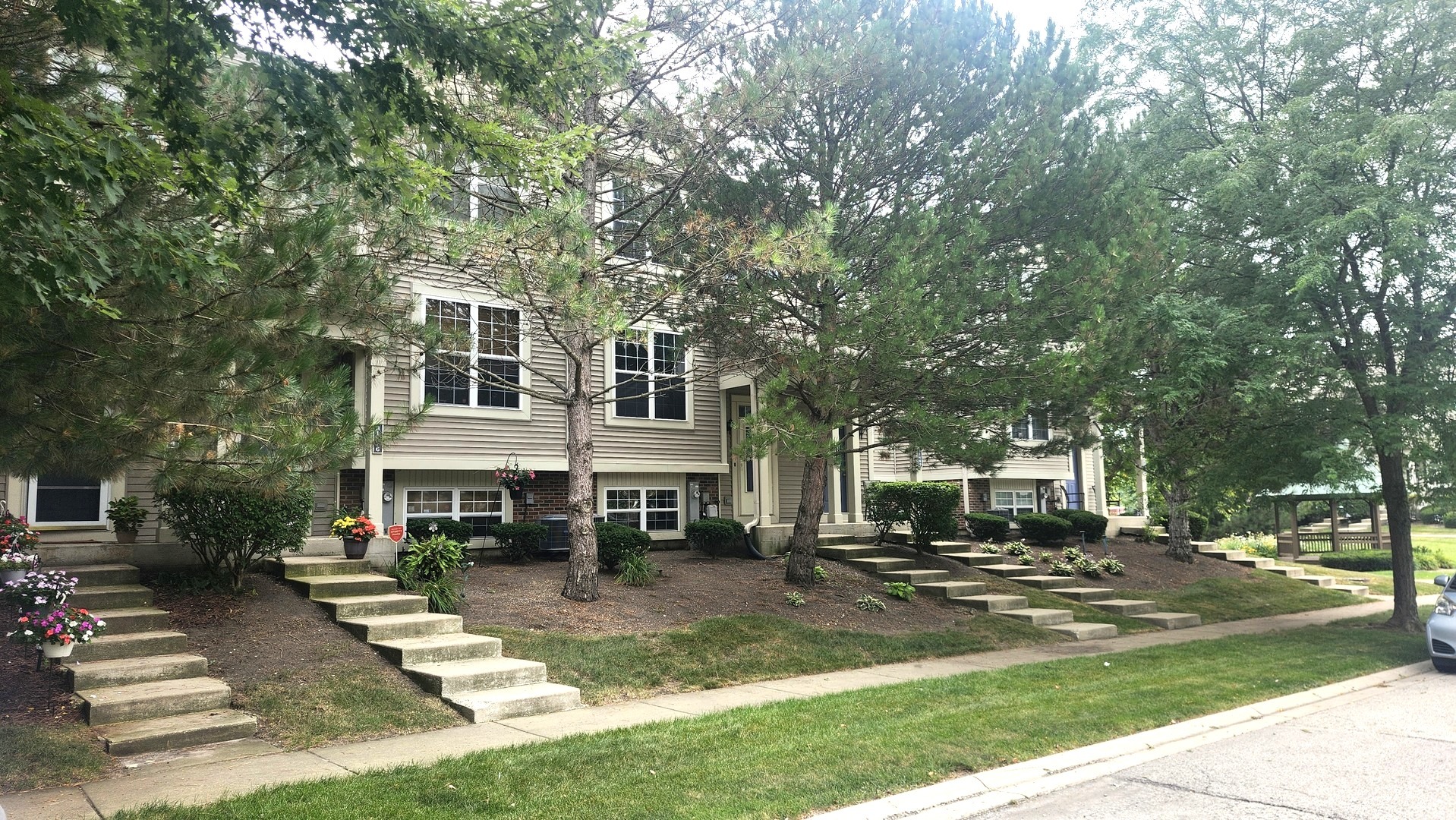 2nd image of 31678 Tallgrass Ct, Lakemoor, IL 60051 | MLS# 12708059
