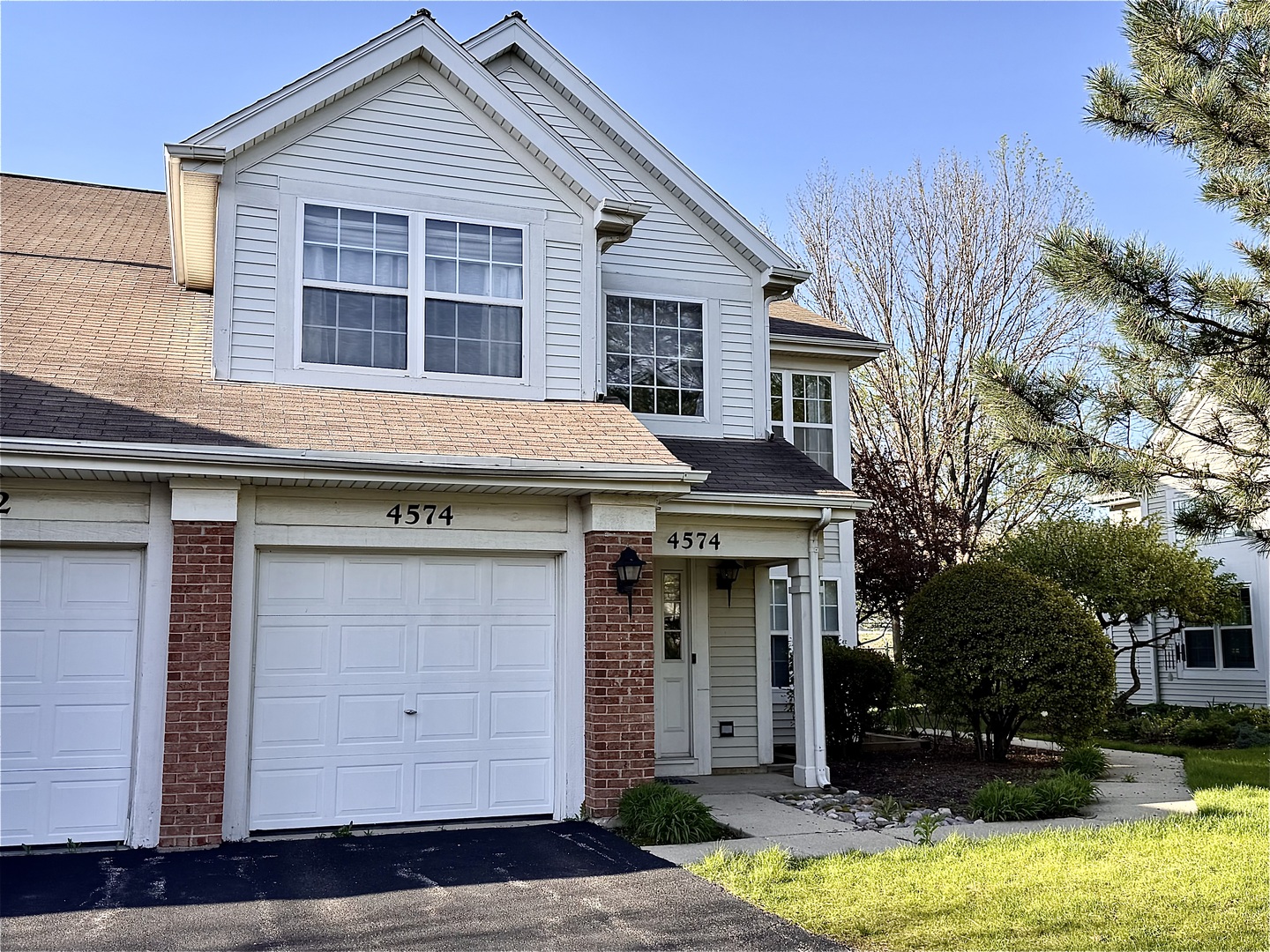 Homes for sale in Northbrook, IL | 4574 Concord Ln, Northbrook, IL 60062 | MLS# 12708061