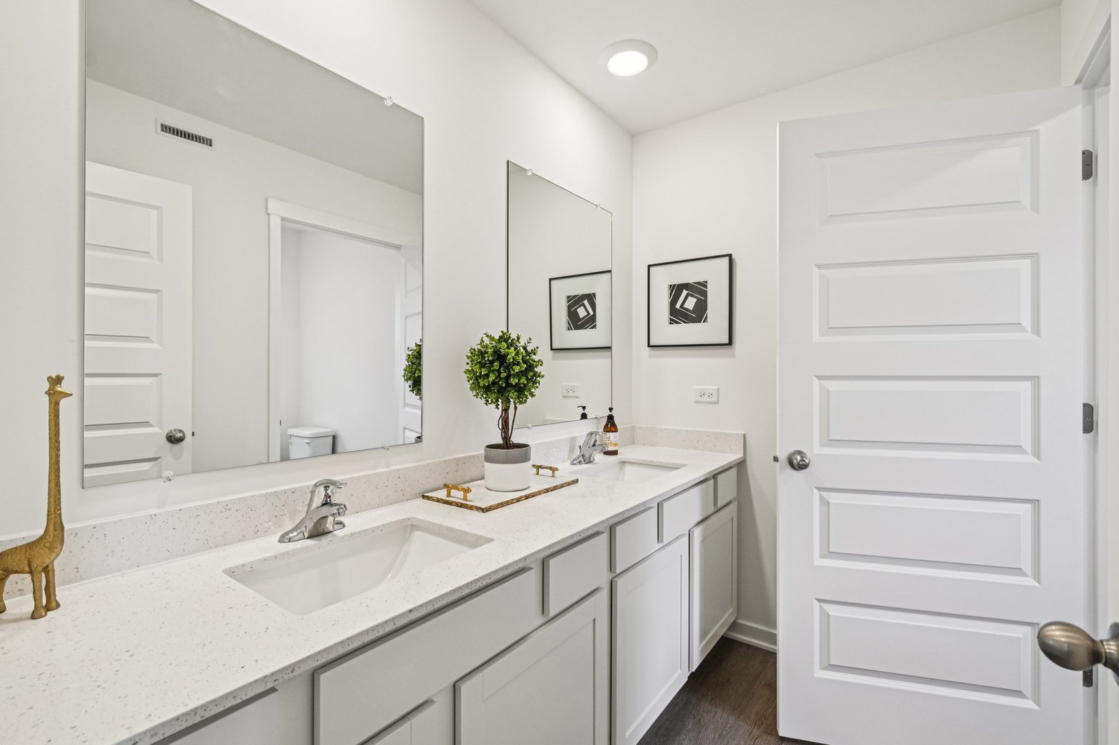 72nd image of 672 Heartland Dr, Burlington, WI 53105 | MLS# 12708063