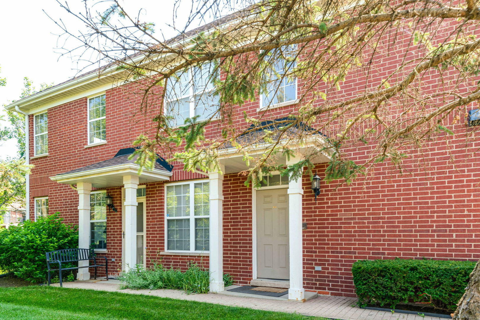 Homes for sale in Northbrook, IL | 1002 Kensington Dr, Northbrook, IL 60062 | MLS# 12708099