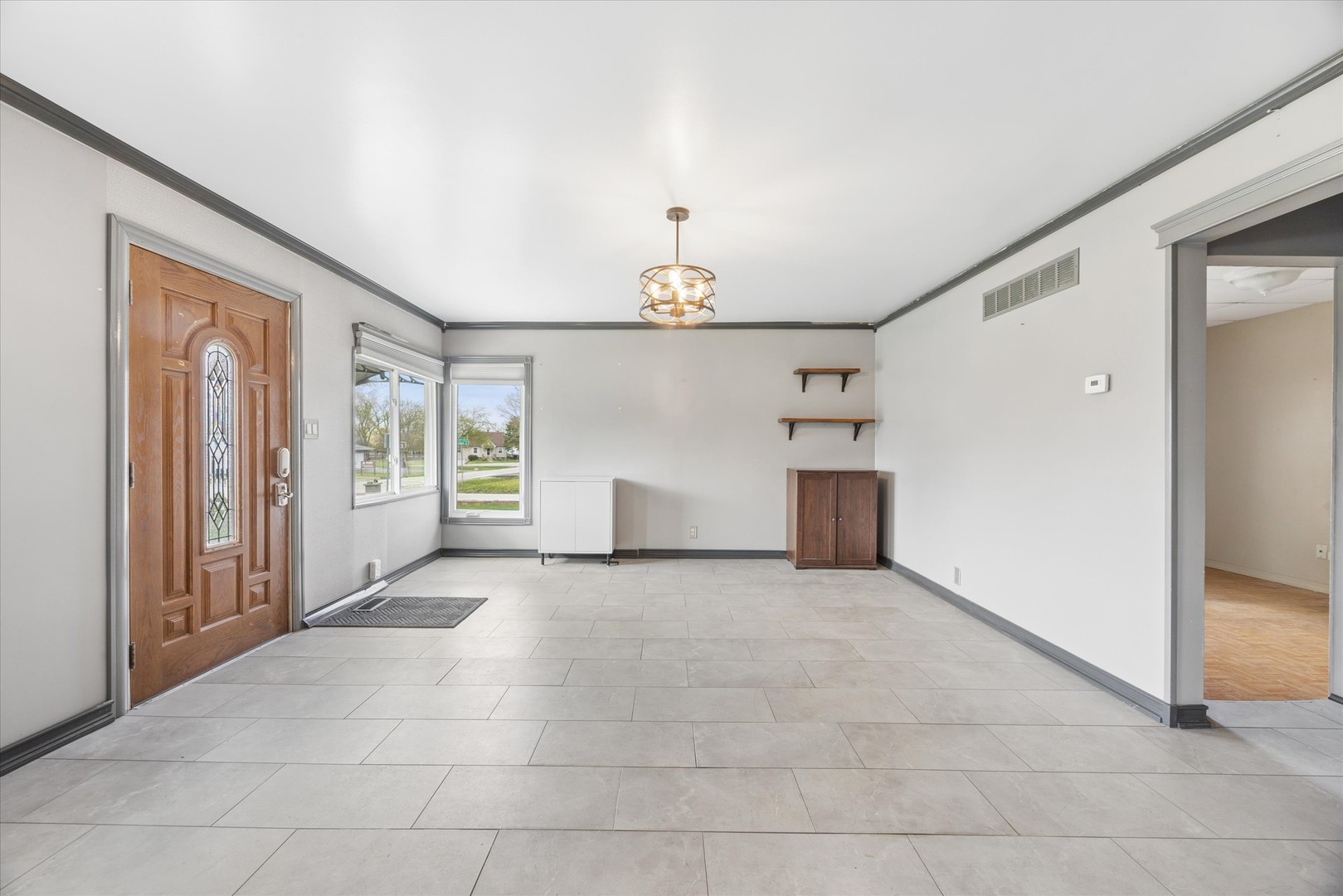 5th image of 117 Sunrise Ave, Willowbrook, IL 60527 | MLS# 12708103