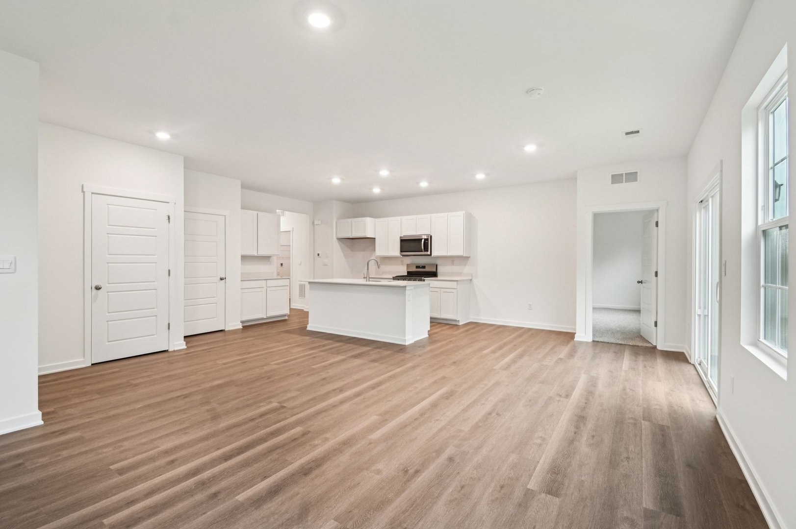 5th image of 6433 Maple Glen Dr, Wonder Lake, IL 60097 | MLS# 12708145