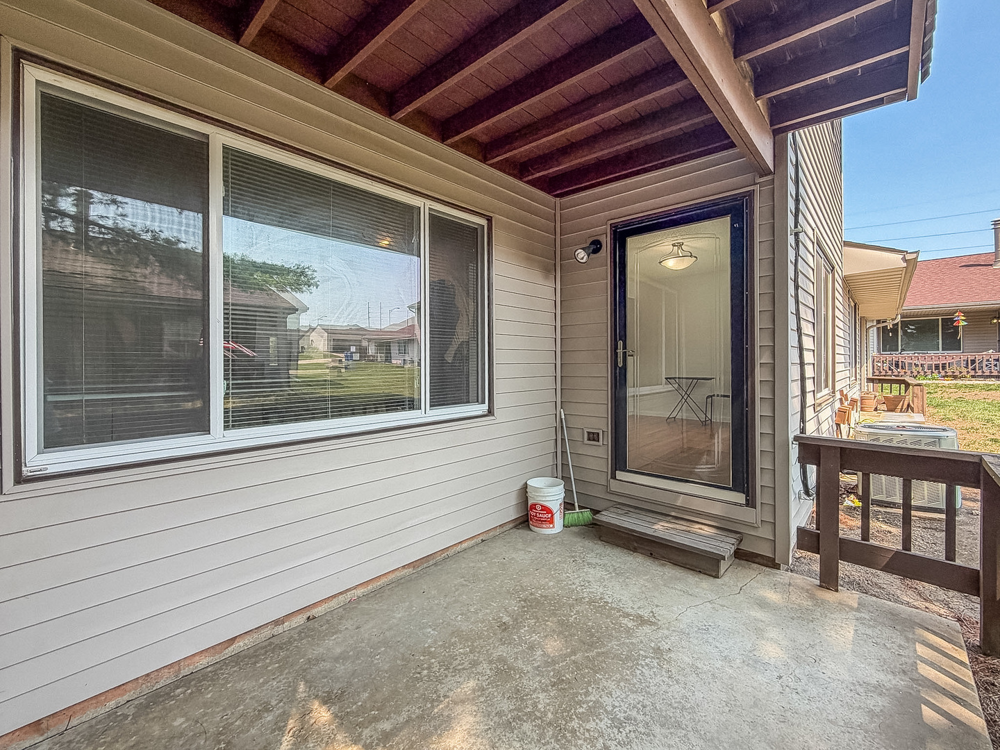 2nd image of 1120 Kara Dr, Champaign, IL 61822