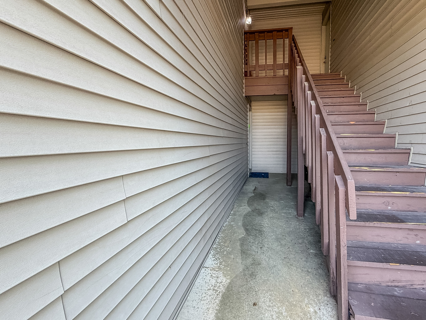 2nd image of 1120 Kara Dr #1120, Champaign, IL 61822 | MLS# 12708236