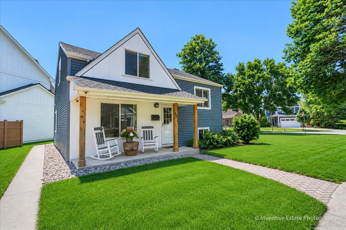 Homes for sale in Elmhurst, IL | 331 W Hillside Ave, Elmhurst, IL 60126 | MLS# 12708290