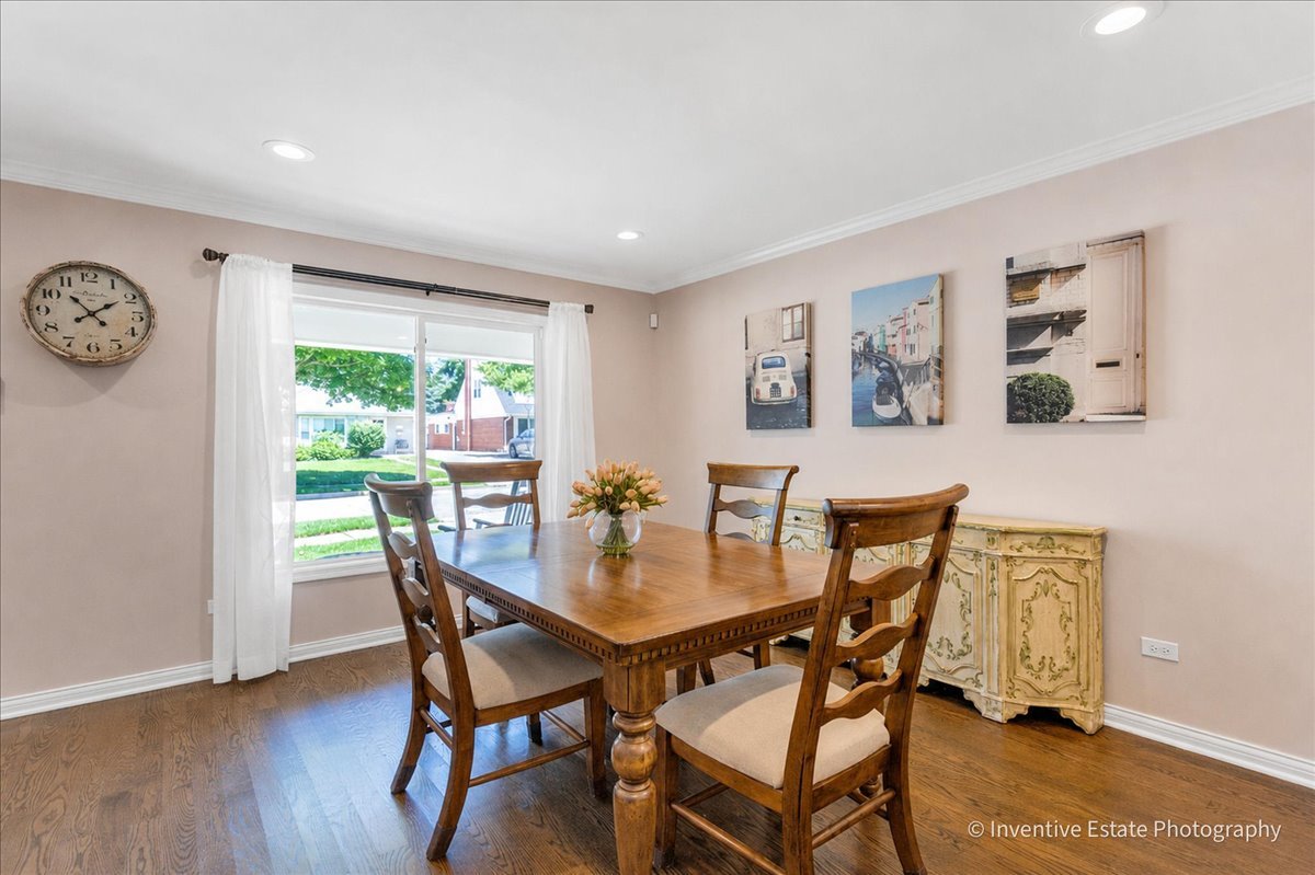 Homes for sale in Elmhurst, IL | 331 W Hillside Ave, Elmhurst, IL 60126 | MLS# 12708290