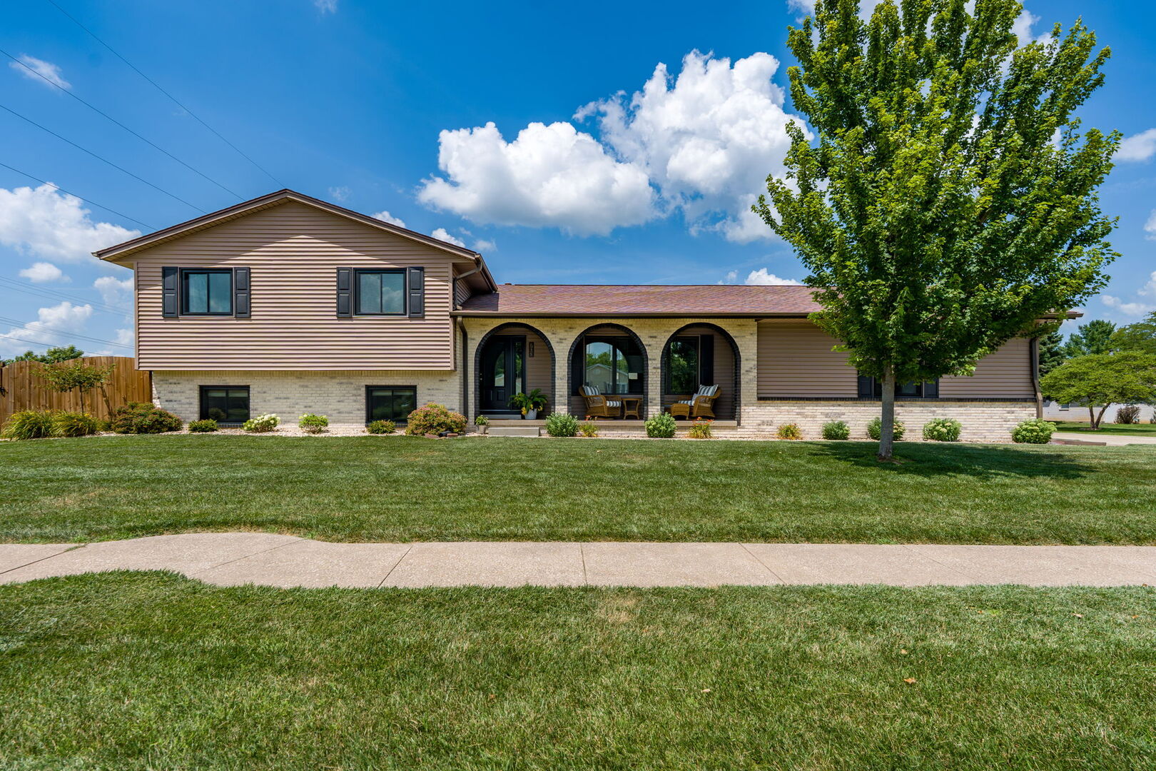 Homes for sale in Geneseo, IL | 703 Cherry Dr, Geneseo, IL 61254 | MLS# 12708318