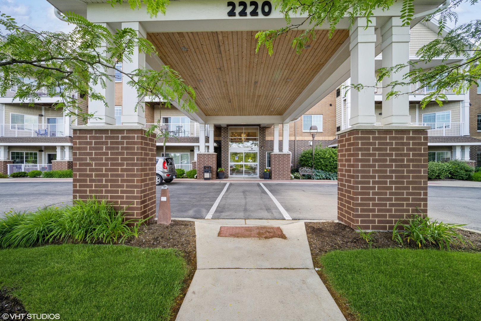 Homes for sale in Northbrook, IL | 2220 Founders Dr #119, Northbrook, IL 60062 | MLS# 12708320