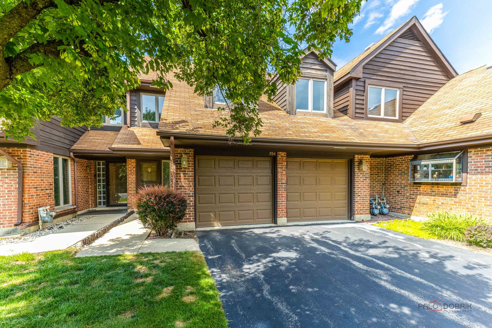 Homes for sale in Northbrook, IL | 704 Picardy Cir, Northbrook, IL 60062 | MLS# 12708350
