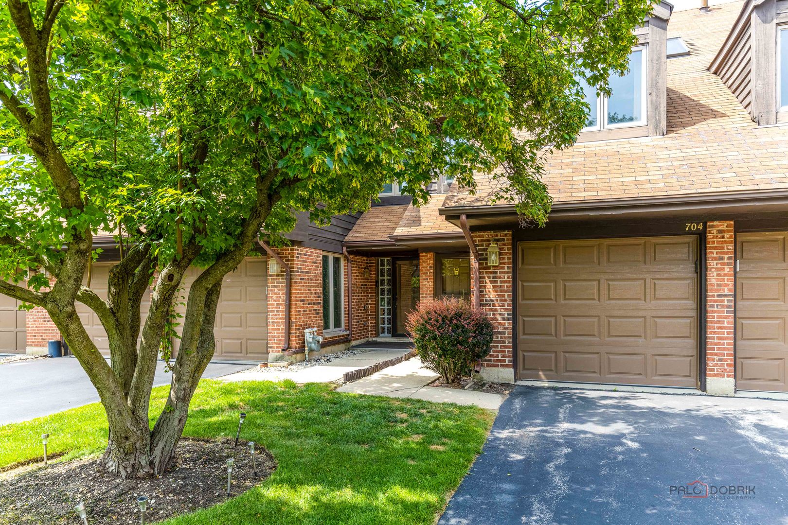 Homes for sale in Northbrook, IL | 704 Picardy Cir, Northbrook, IL 60062 | MLS# 12708350