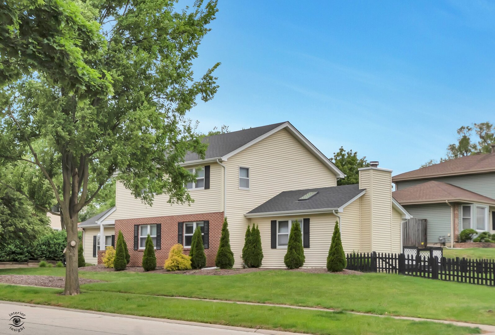 2nd image of 8348 Adbeth Ave, Woodridge, IL 60517 | MLS# 12708366