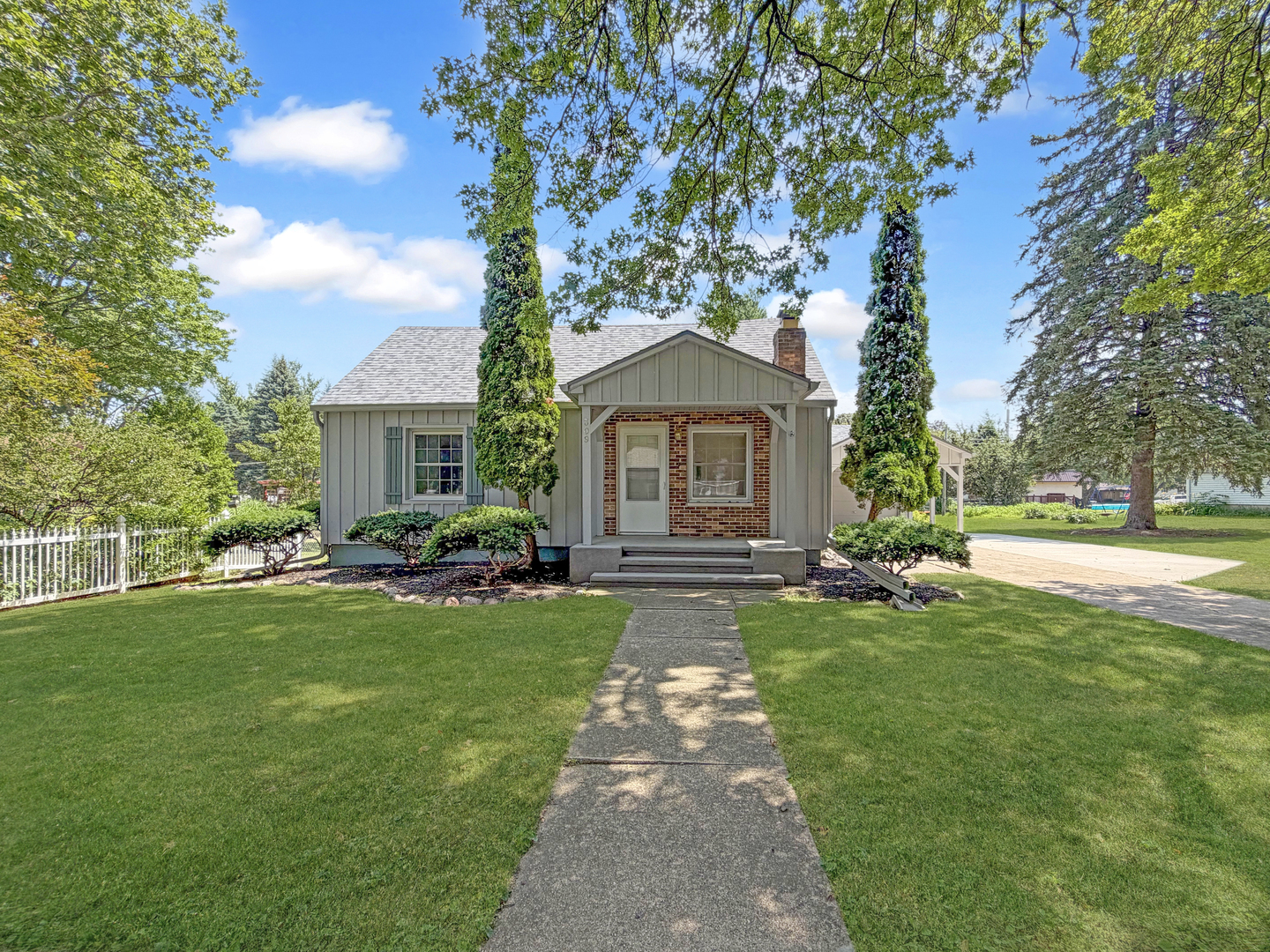 Homes for sale in Shannon, IL | 309 S Linn St, Shannon, IL 61078 | MLS# 12708372