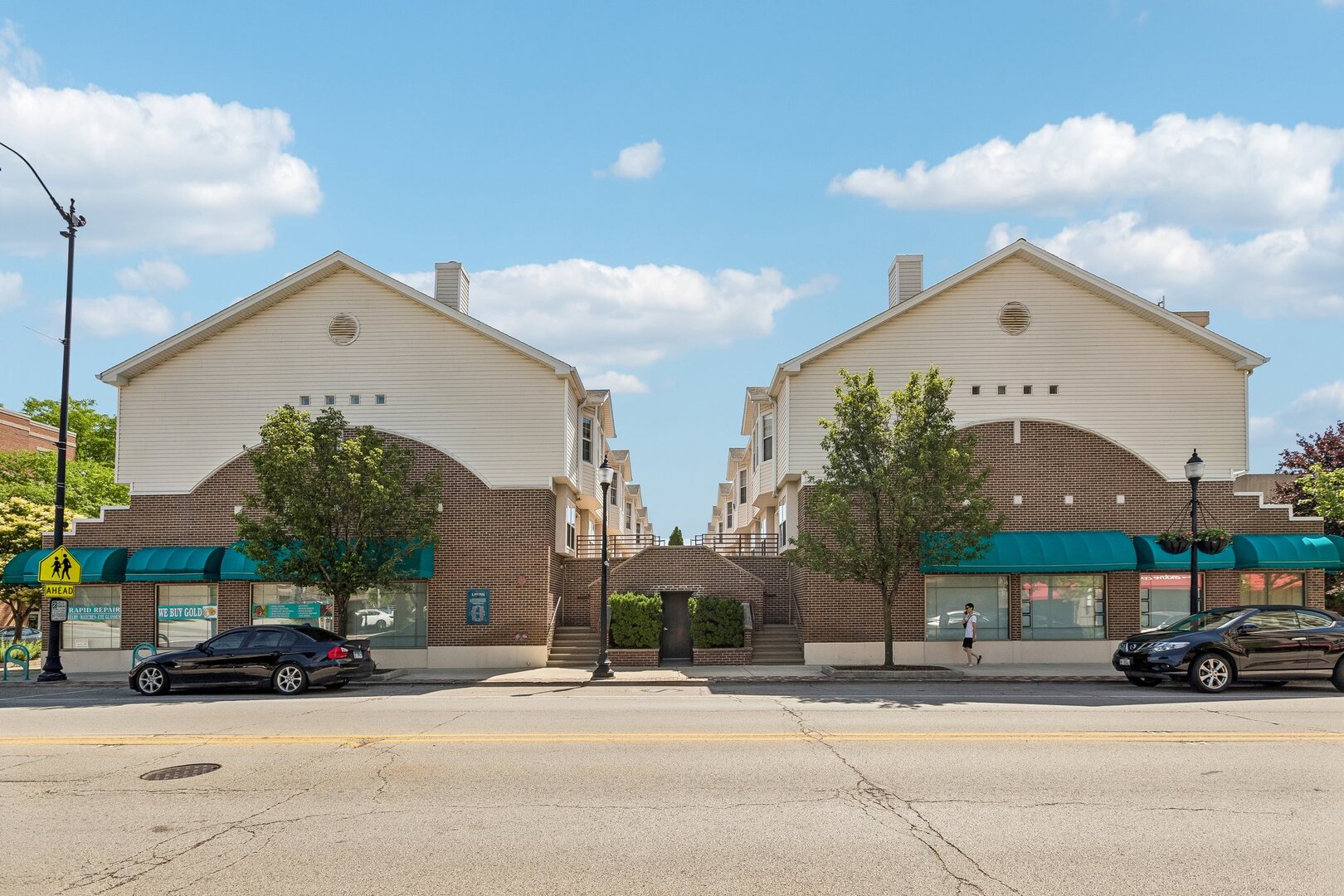 1st image of 8029 Lincoln Ave, Skokie, IL 60077 | MLS# 12708395