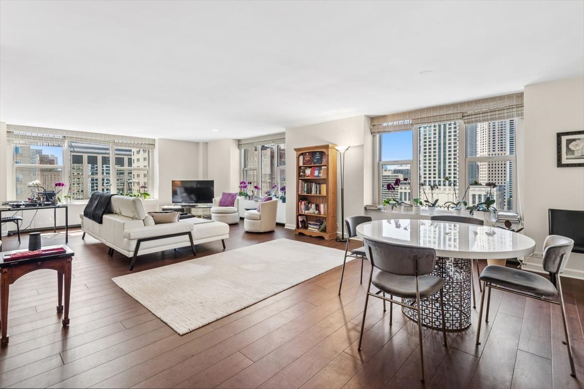 3rd image of 777 N Michigan Ave #1801, Chicago, IL 60611 | MLS# 12708400