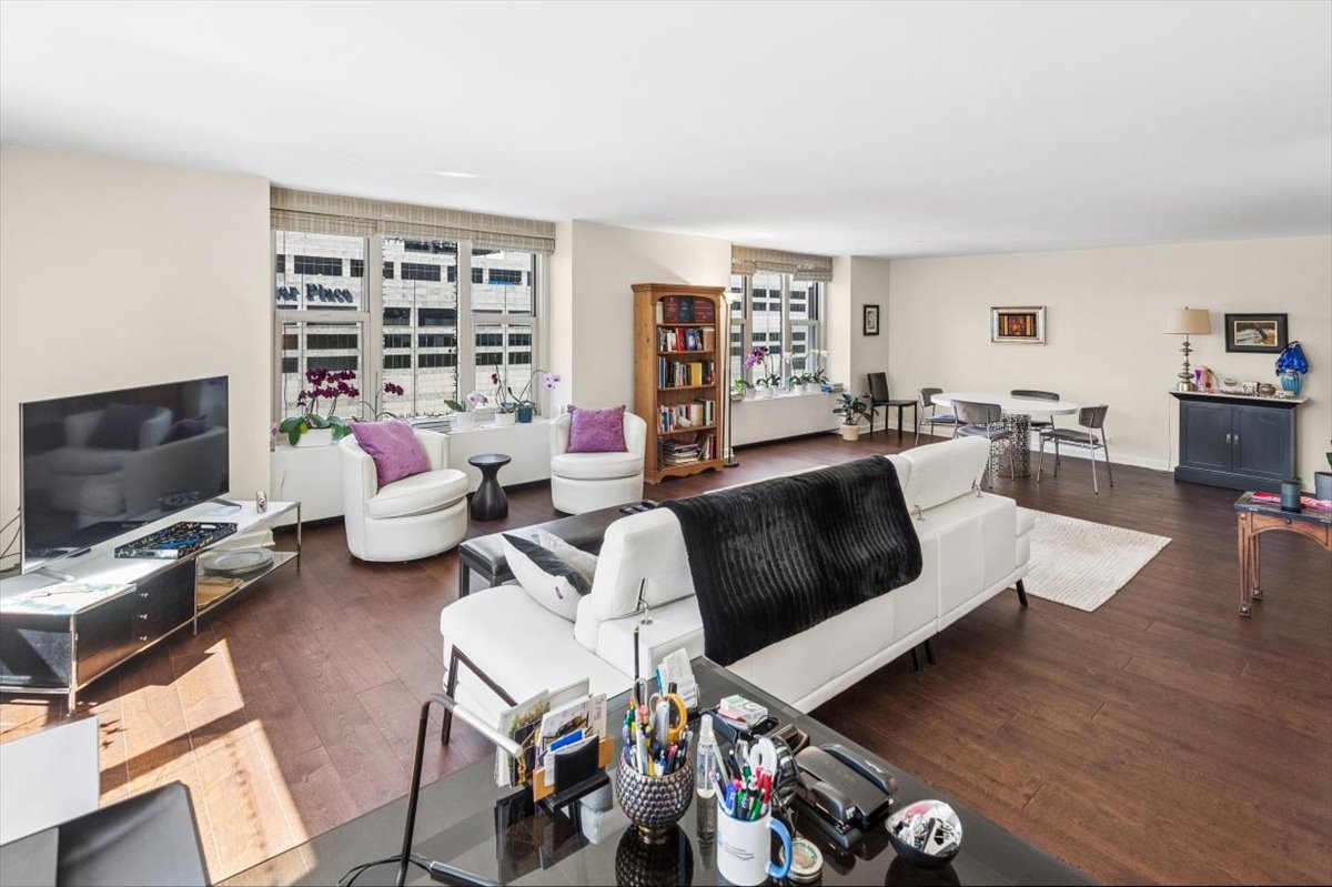 5th image of 777 N Michigan Ave #1801, Chicago, IL 60611 | MLS# 12708400