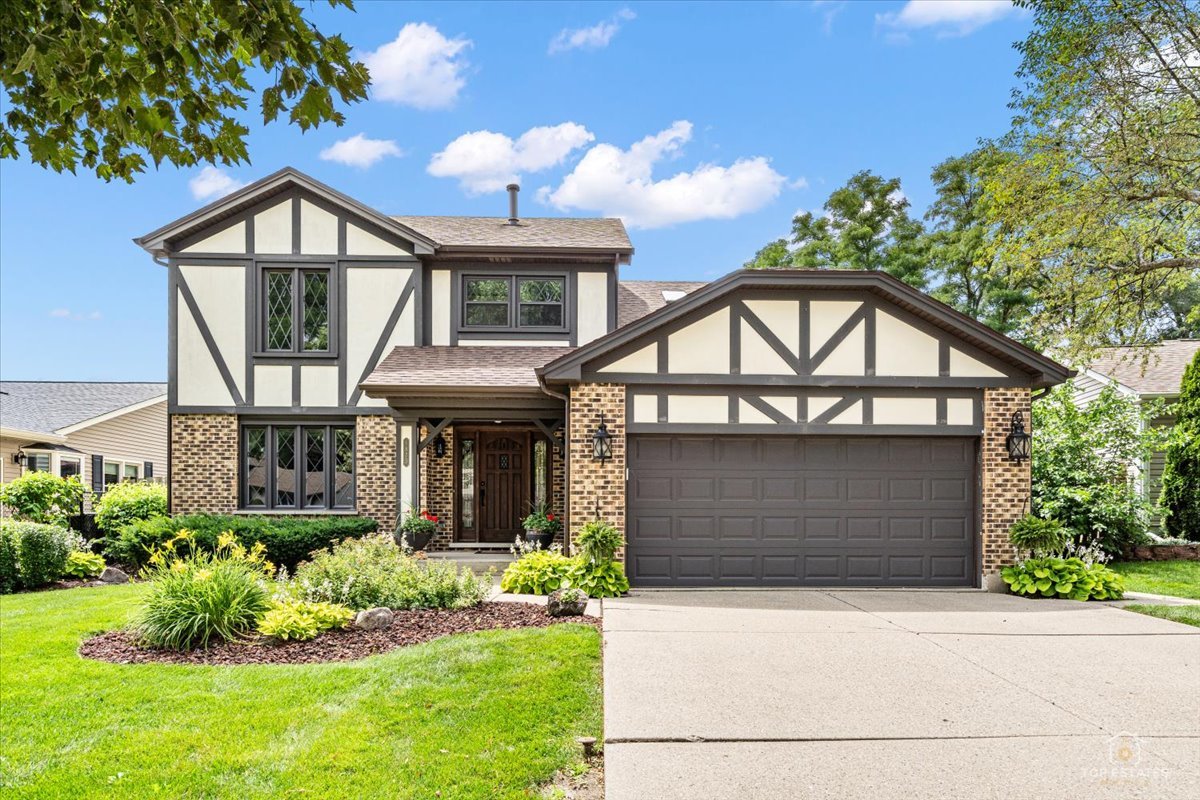 1st image of 1875 Hawk Ln, Elk Grove Village, IL 60007 | MLS# 12708410