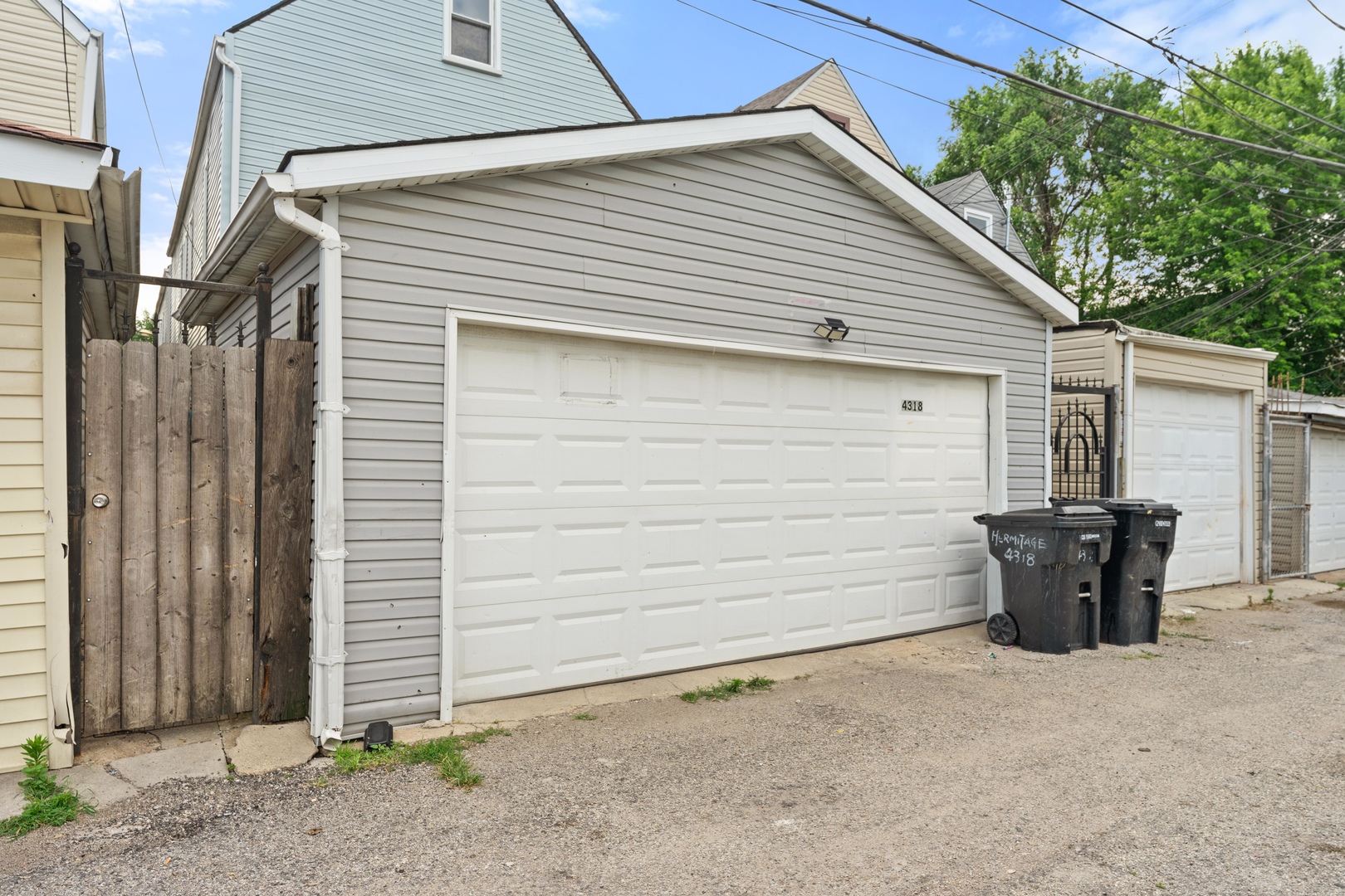 Homes for sale in Chicago, IL | 4318 S Hermitage Ave, Chicago, IL 60609 | MLS# 12708428