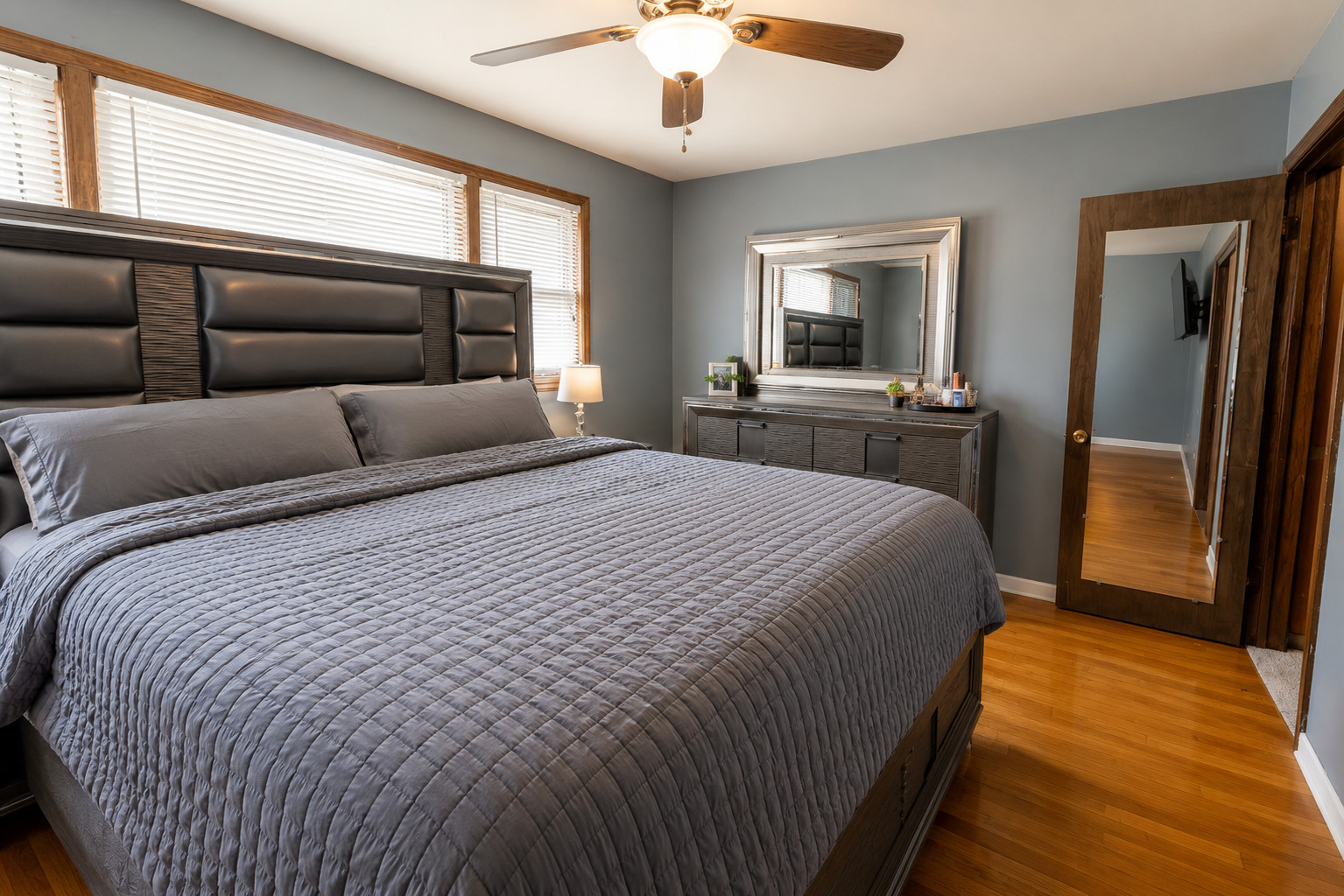 4th image of 16406 Claire Ln, South Holland, IL 60473 | MLS# 12708434