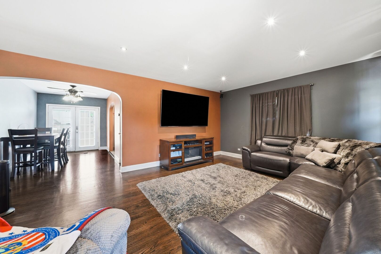 3rd image of 2642 Ridge Rd, Lansing, IL 60438 | MLS# 12708467