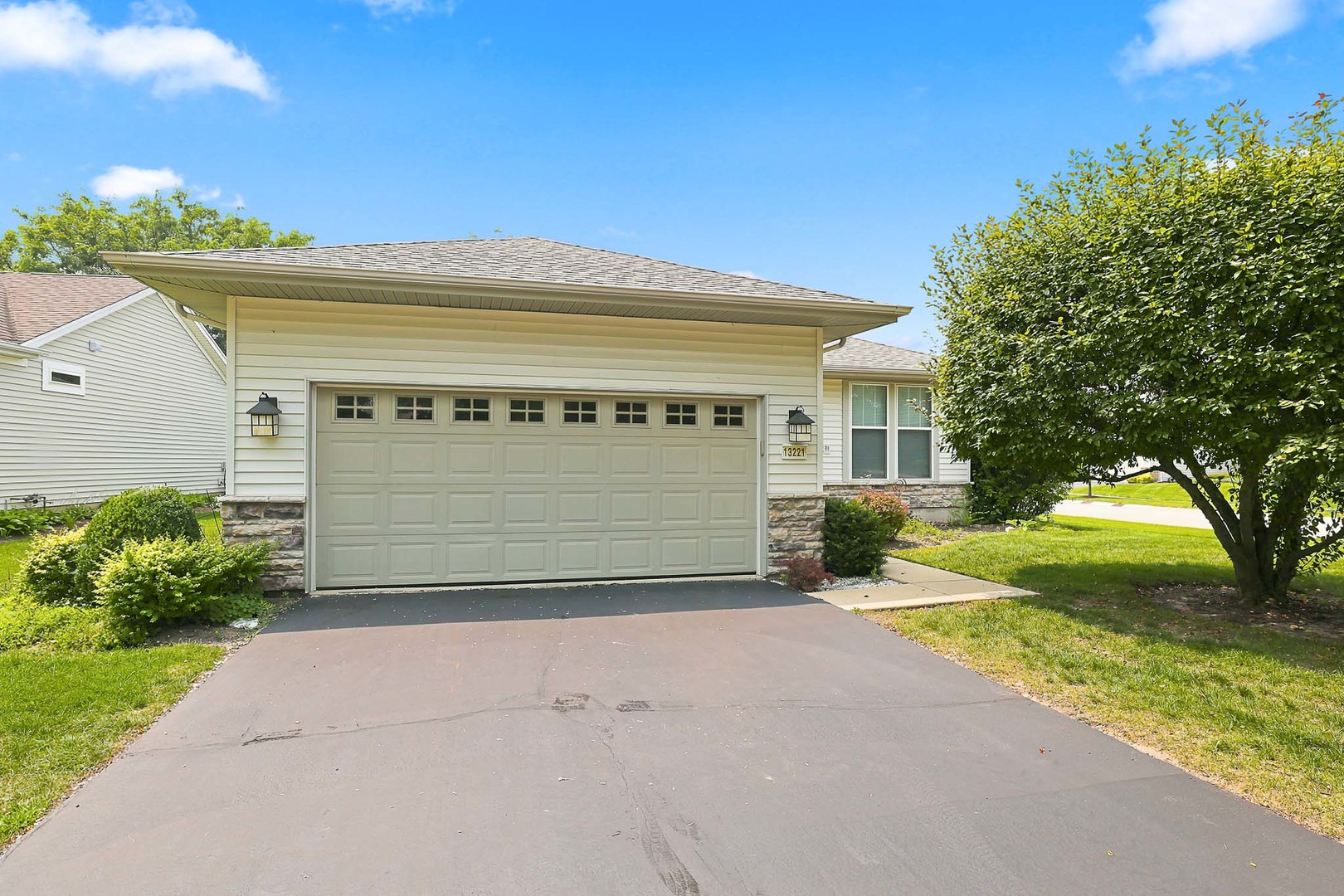 2nd image of 13221 Indiana Ct, Huntley, IL 60142 | MLS# 12708513