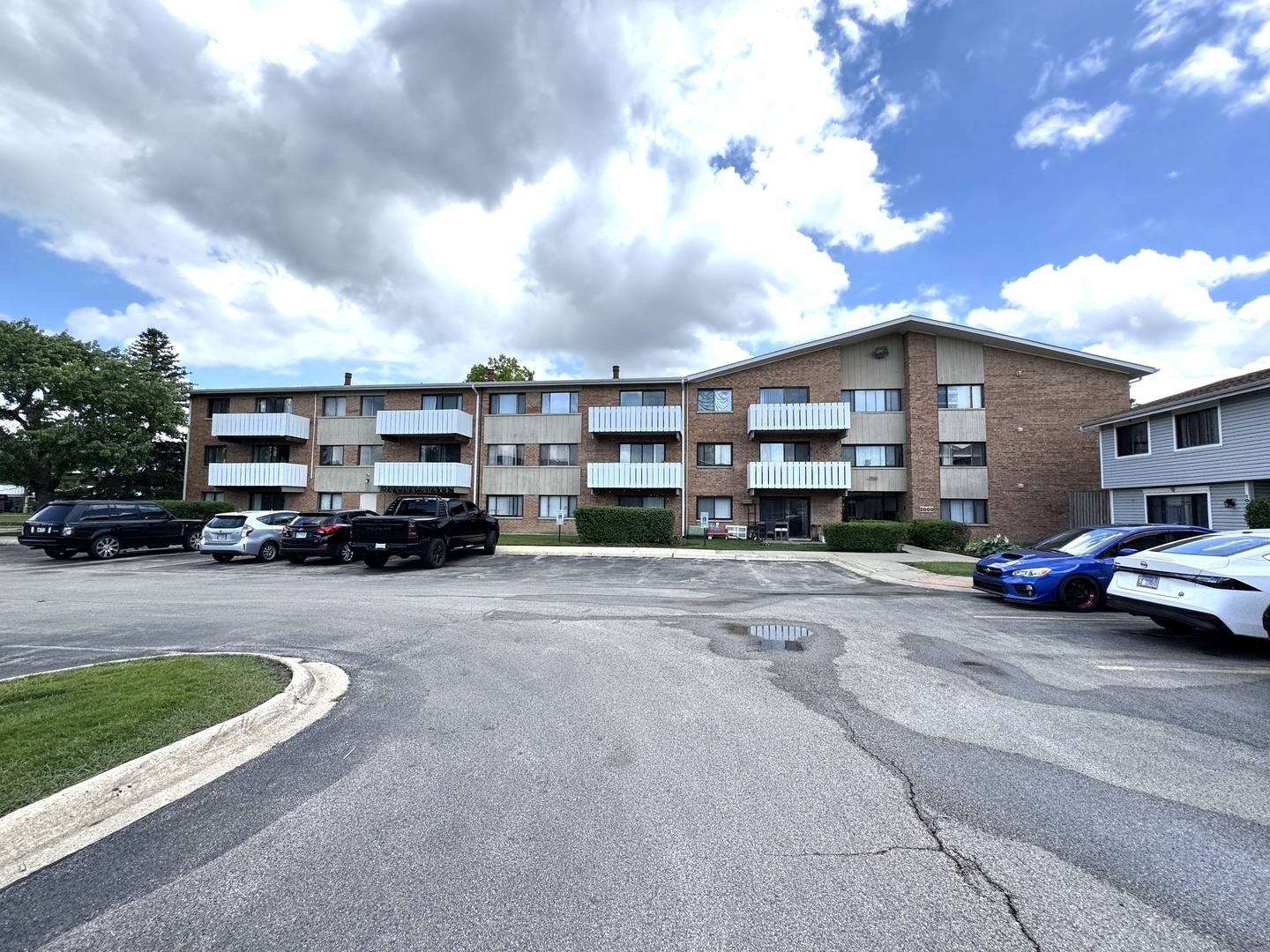 Homes for sale in Palatine, IL | 2000 Bayside Dr #110, Palatine, IL 60074 | MLS# 12708544
