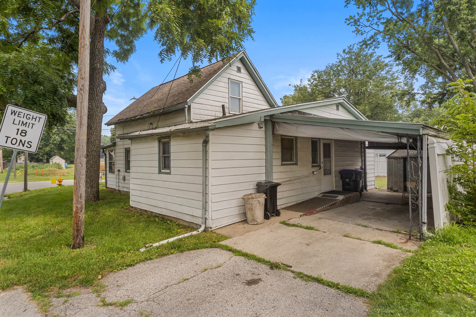 4th image of 1201 Rosney Ave, Bloomington, IL 61701 | MLS# 12708572