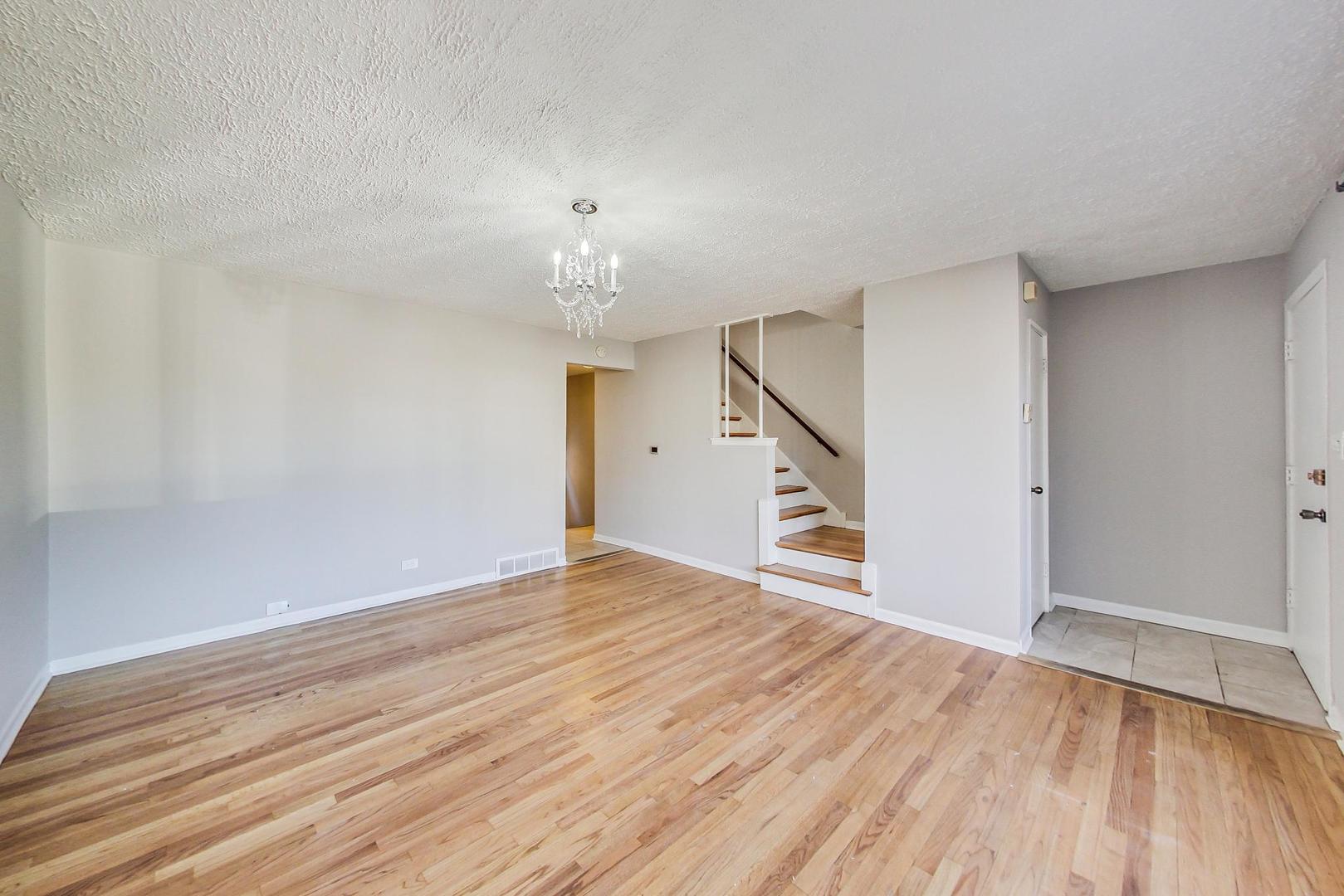 5th image of 4839 Crain St, Skokie, IL 60077 | MLS# 12708585
