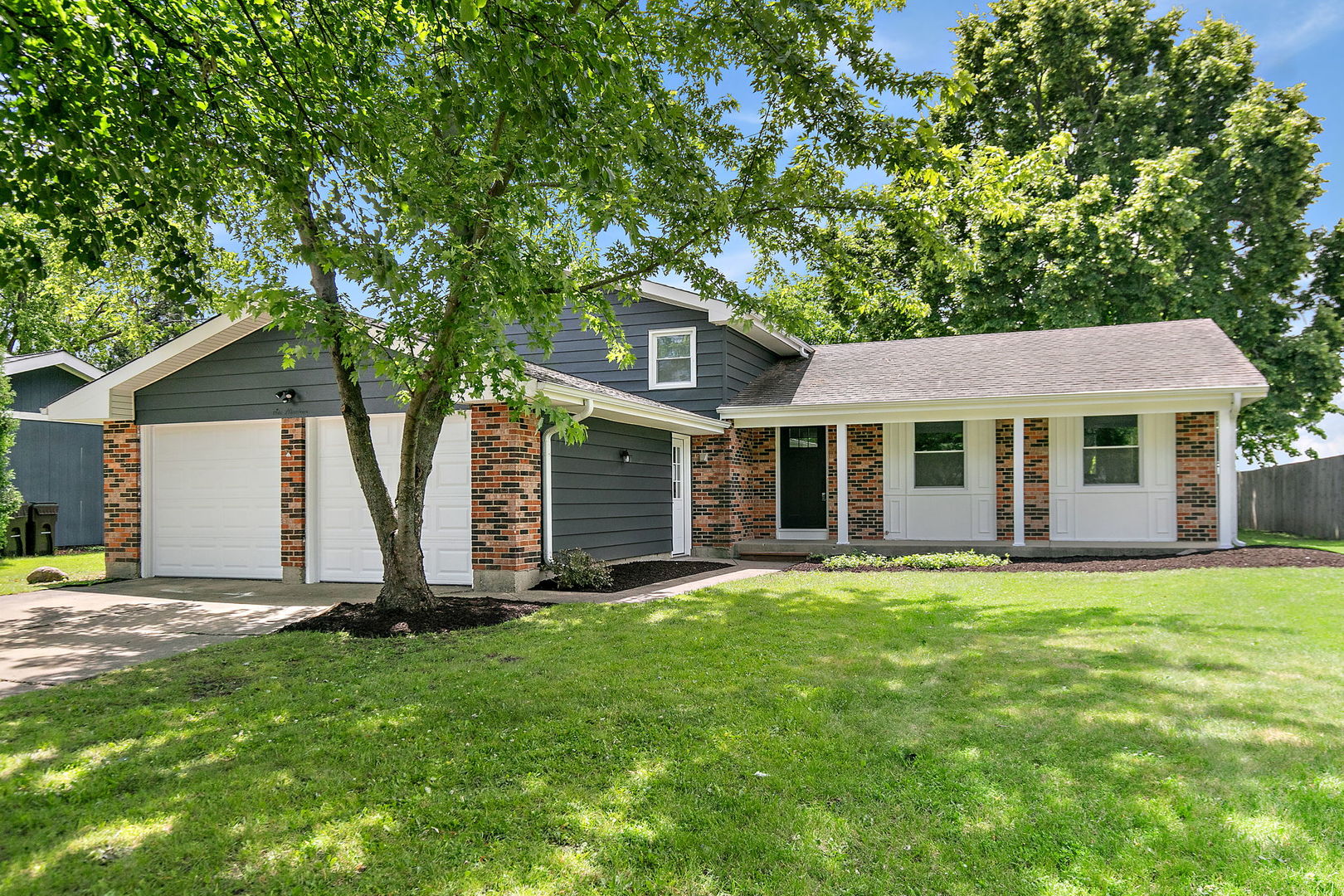 Homes for sale in Crystal Lake, IL | 619 Dartmoor Dr, Crystal Lake, IL 60014 | MLS# 12708601