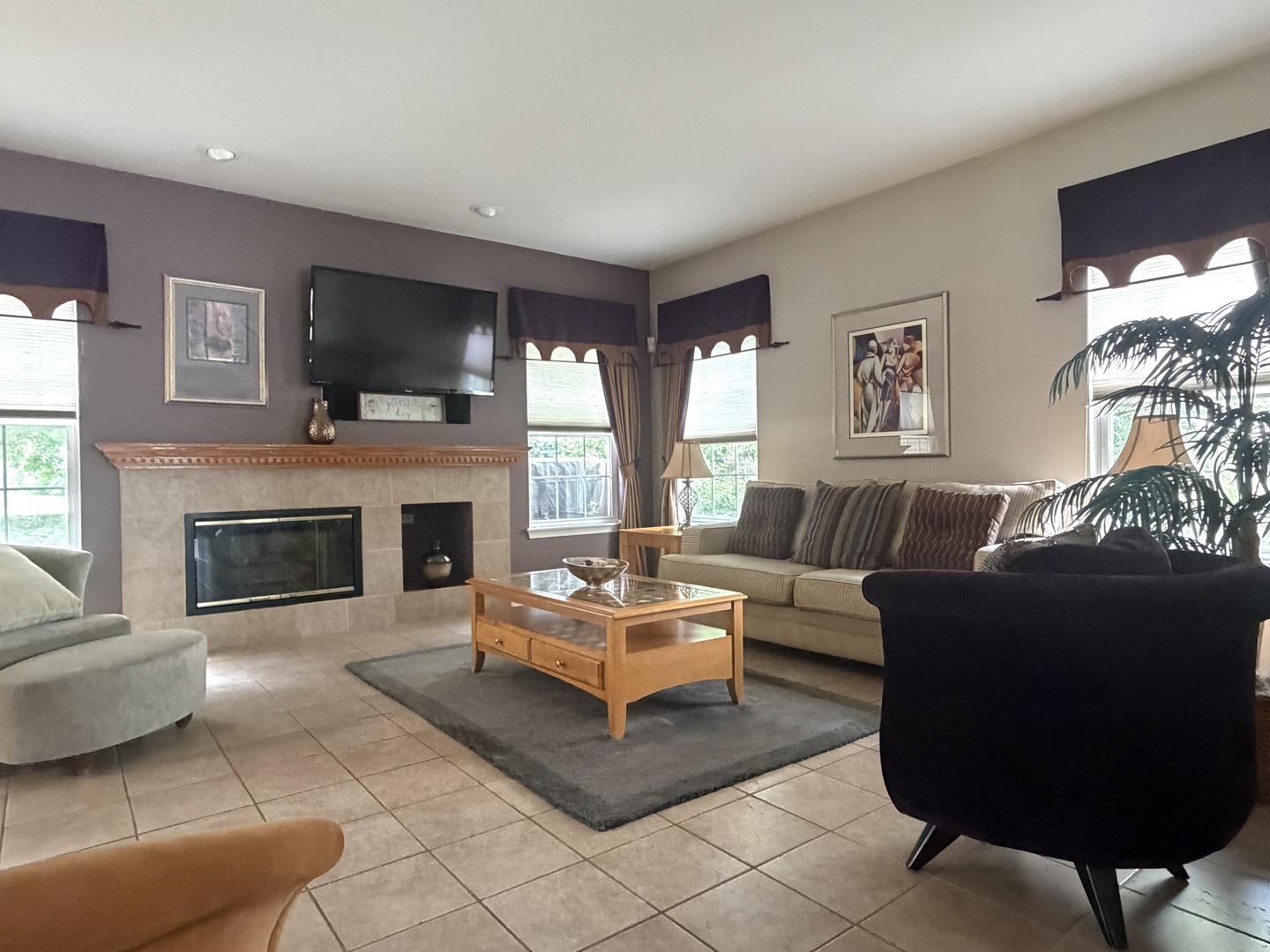 2nd image of 1802 Thornapple Wy, Aurora, IL 60504 | MLS# 12708635