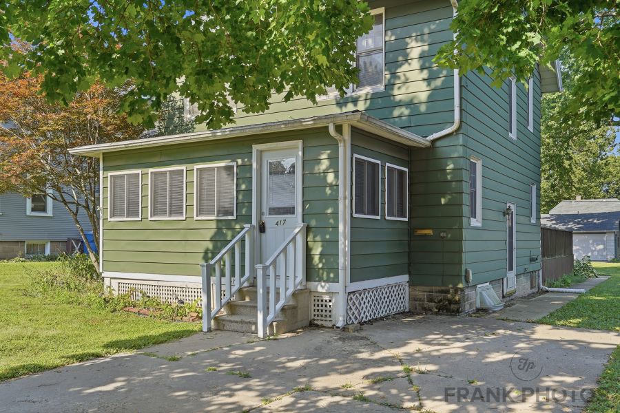 Homes for sale in Dixon, IL | 417 2nd Ave, Dixon, IL 61021 | MLS# 12708687
