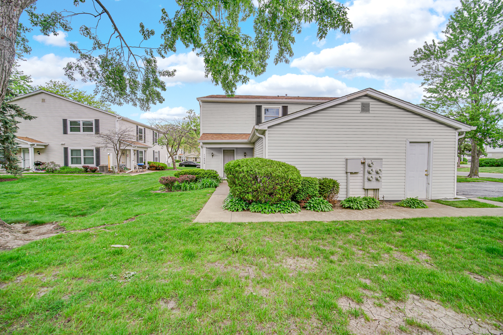 Homes for sale in Palatine, IL | 1193 E Barberry Ln, Palatine, IL 60074